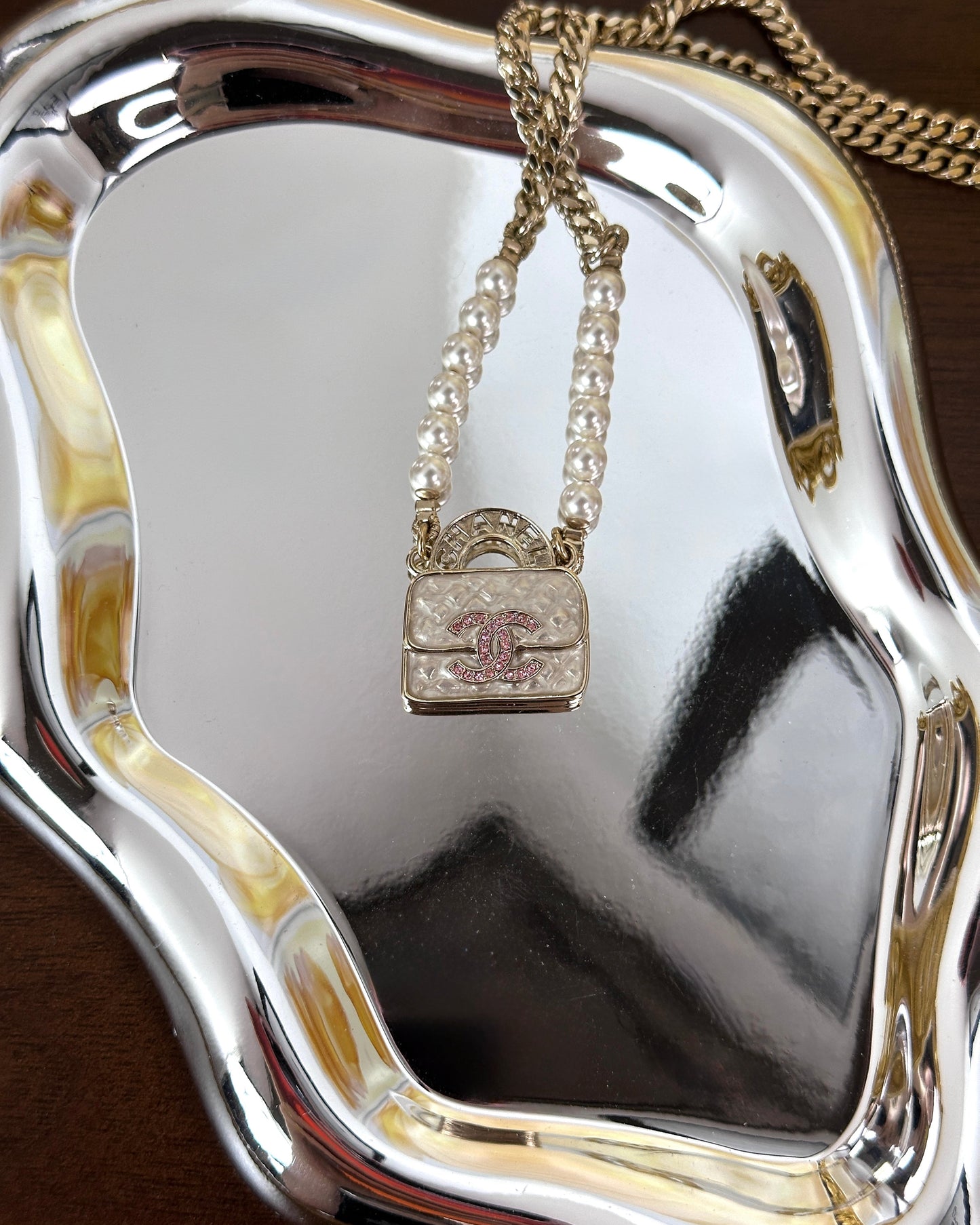 CC Flap Bag Pendant Pearl Necklace