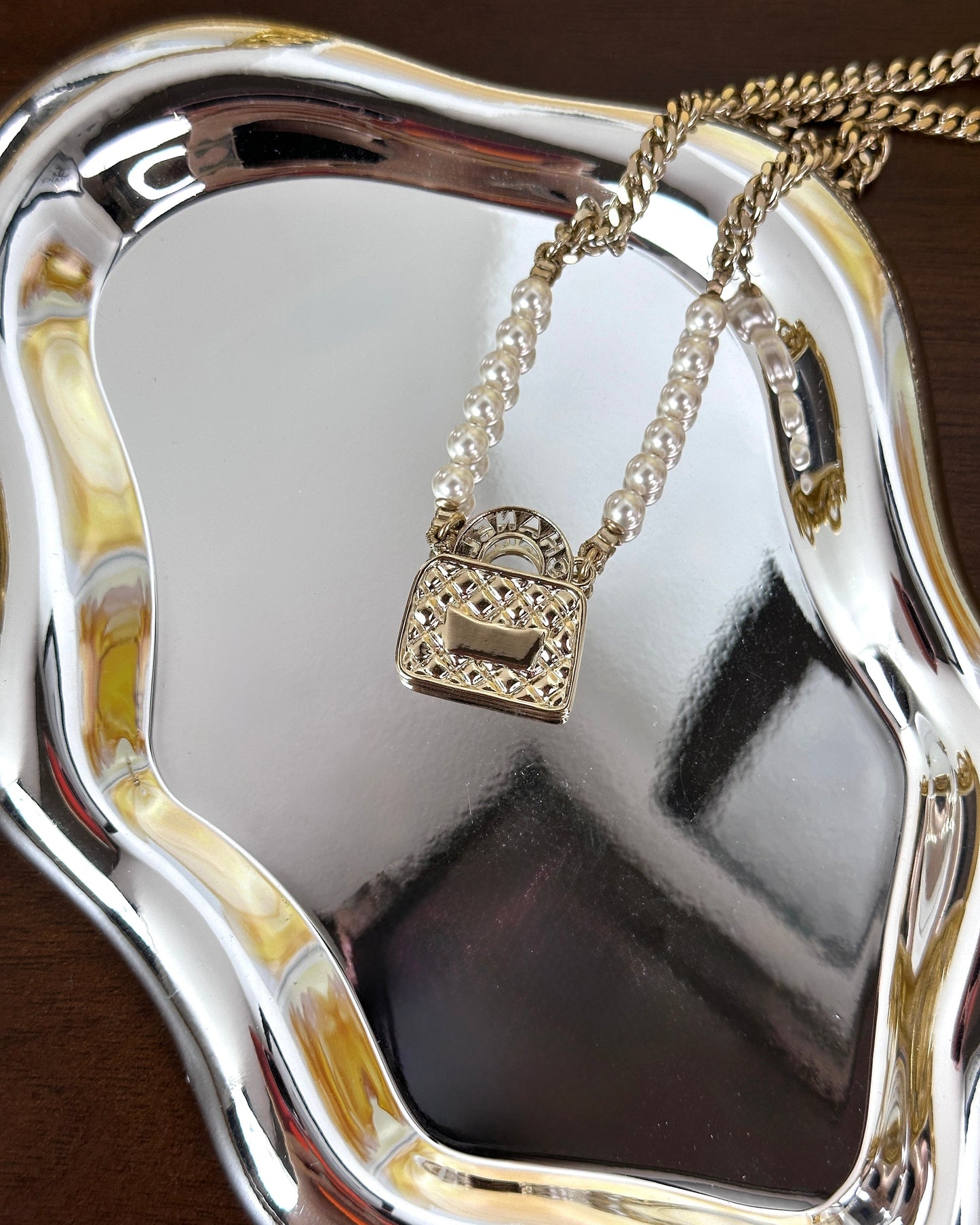 CC Flap Bag Pendant Pearl Necklace