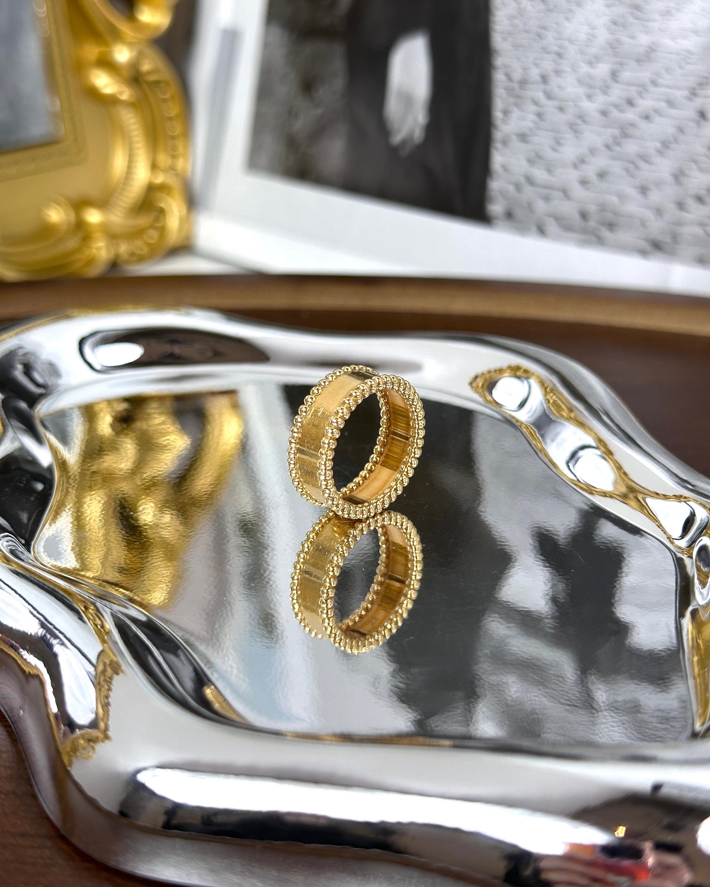 Perlée Signature Ring