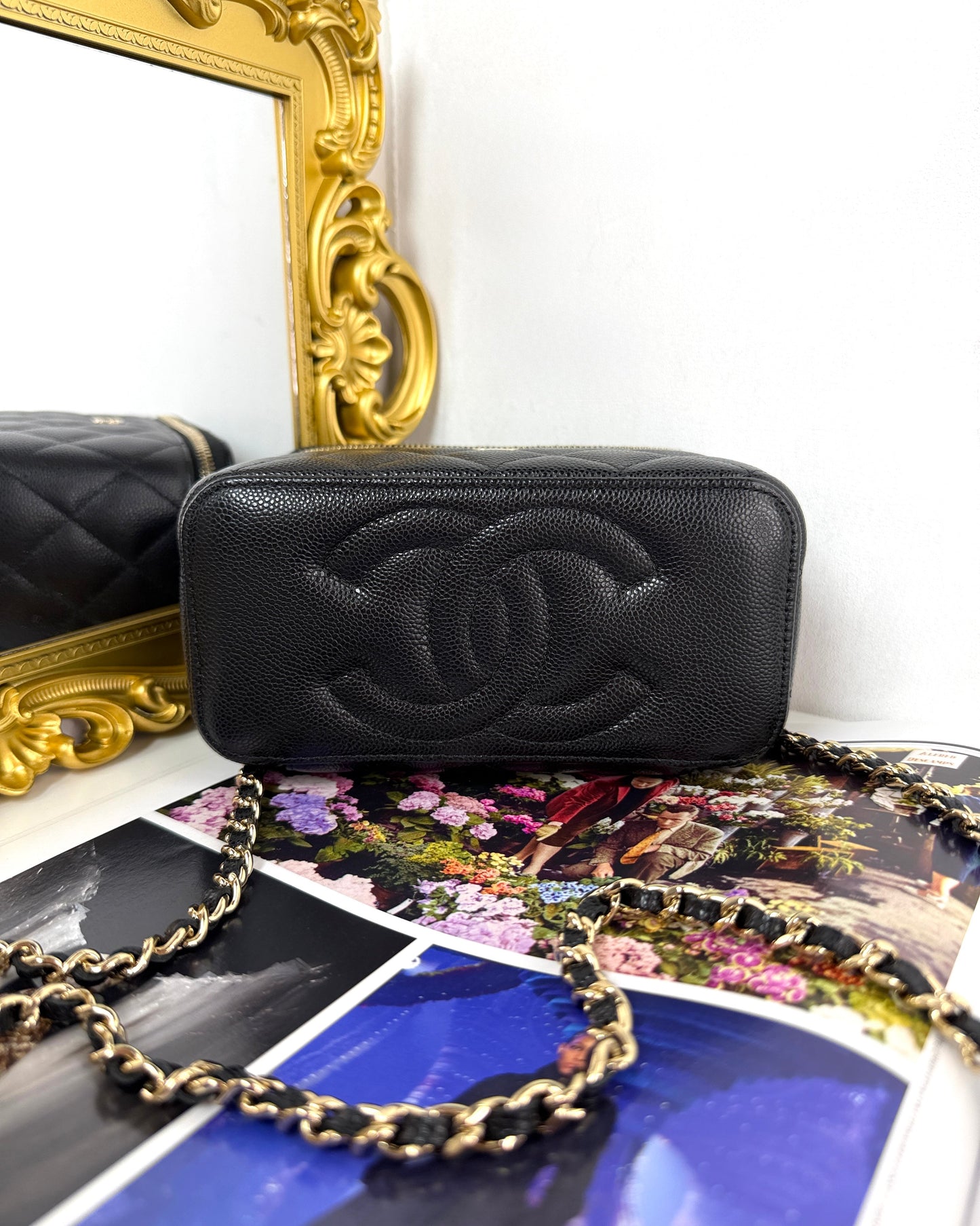 Small Vanity Case with Chain