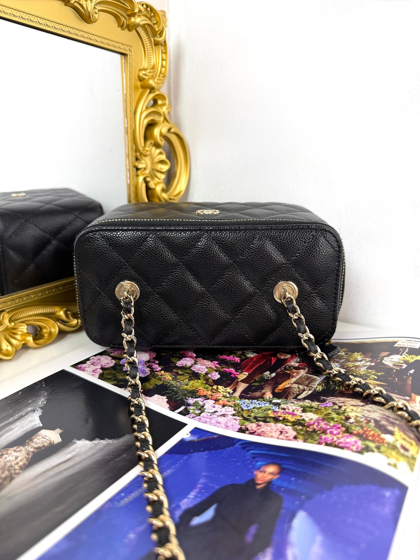 Small Vanity Case with Chain