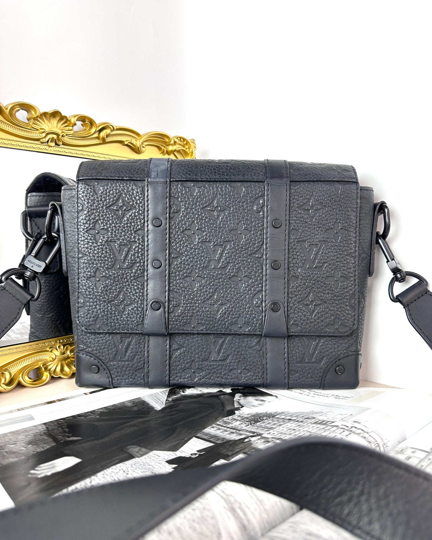 Trunk Messenger