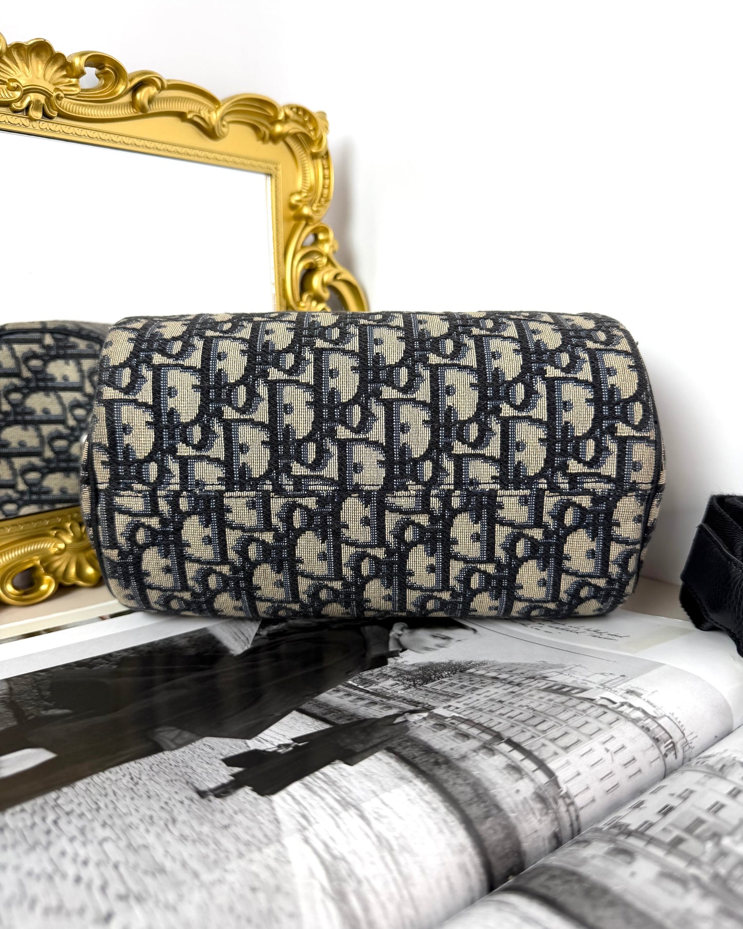 Roller Messenger Bag