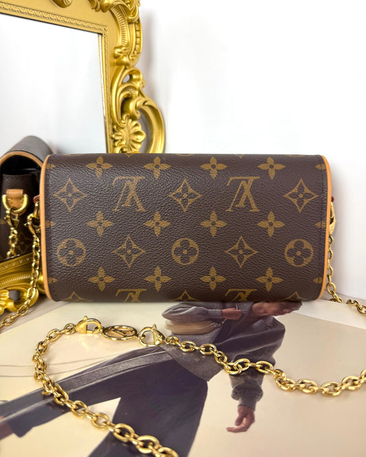 Pochette Camille