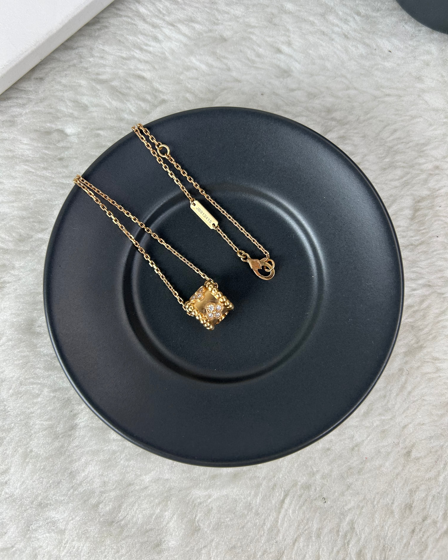 Perlée Clovers Pendant