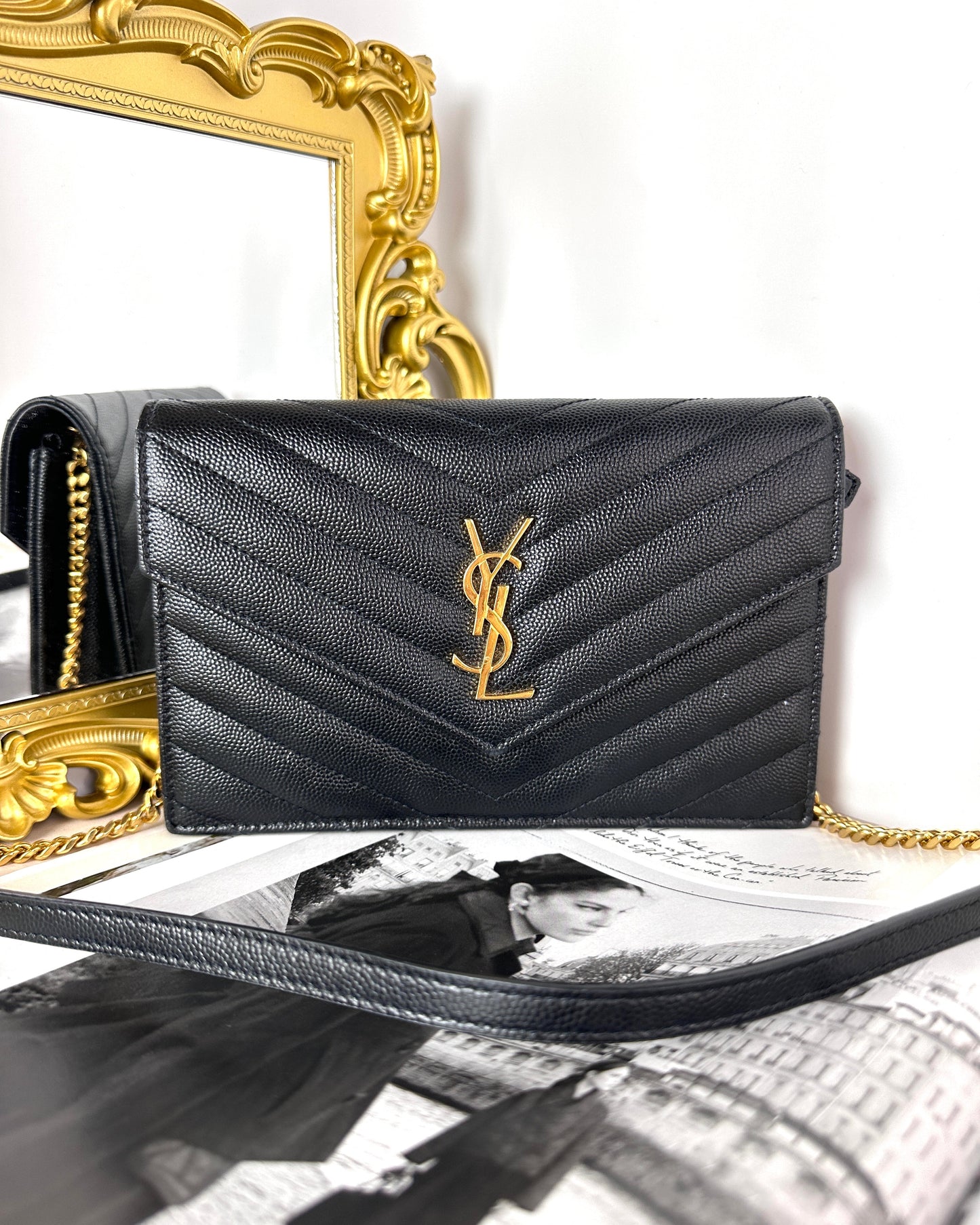 Cassandre Envelope Chain Wallet