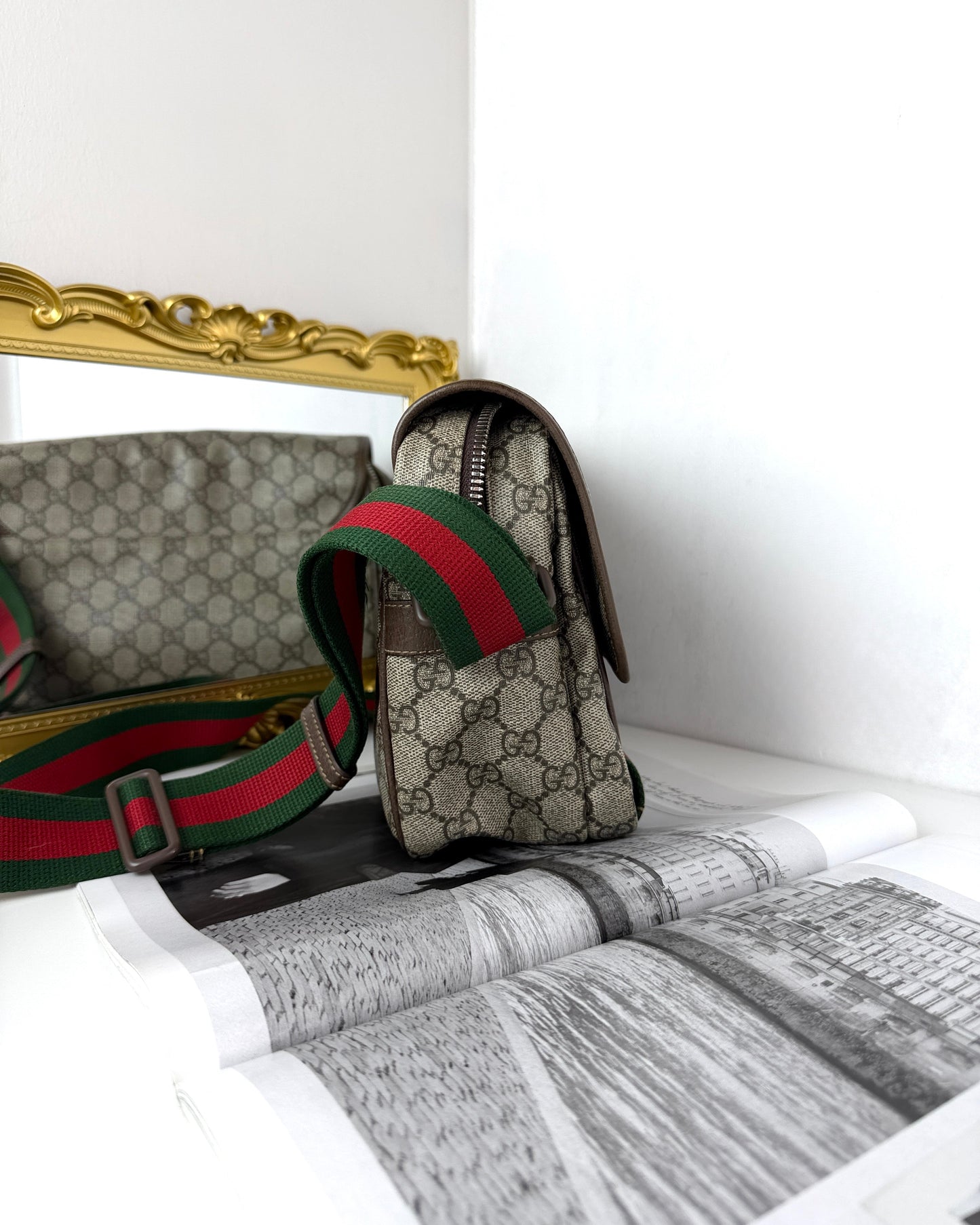 GG Supreme Messenger Bag