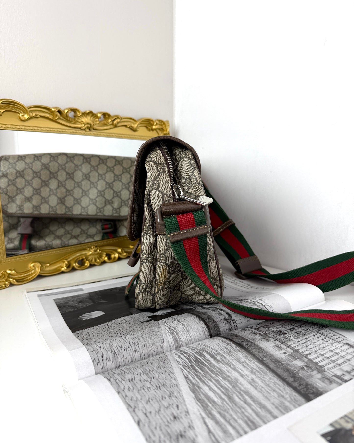 GG Supreme Messenger Bag