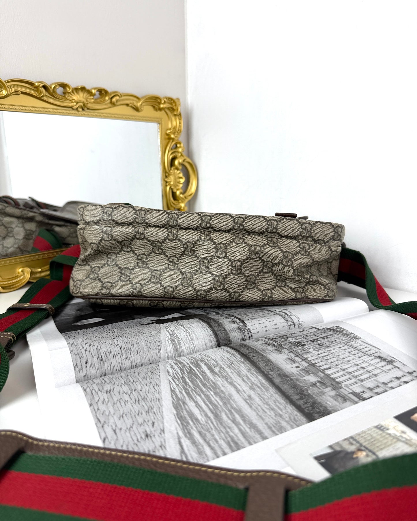 GG Supreme Messenger Bag