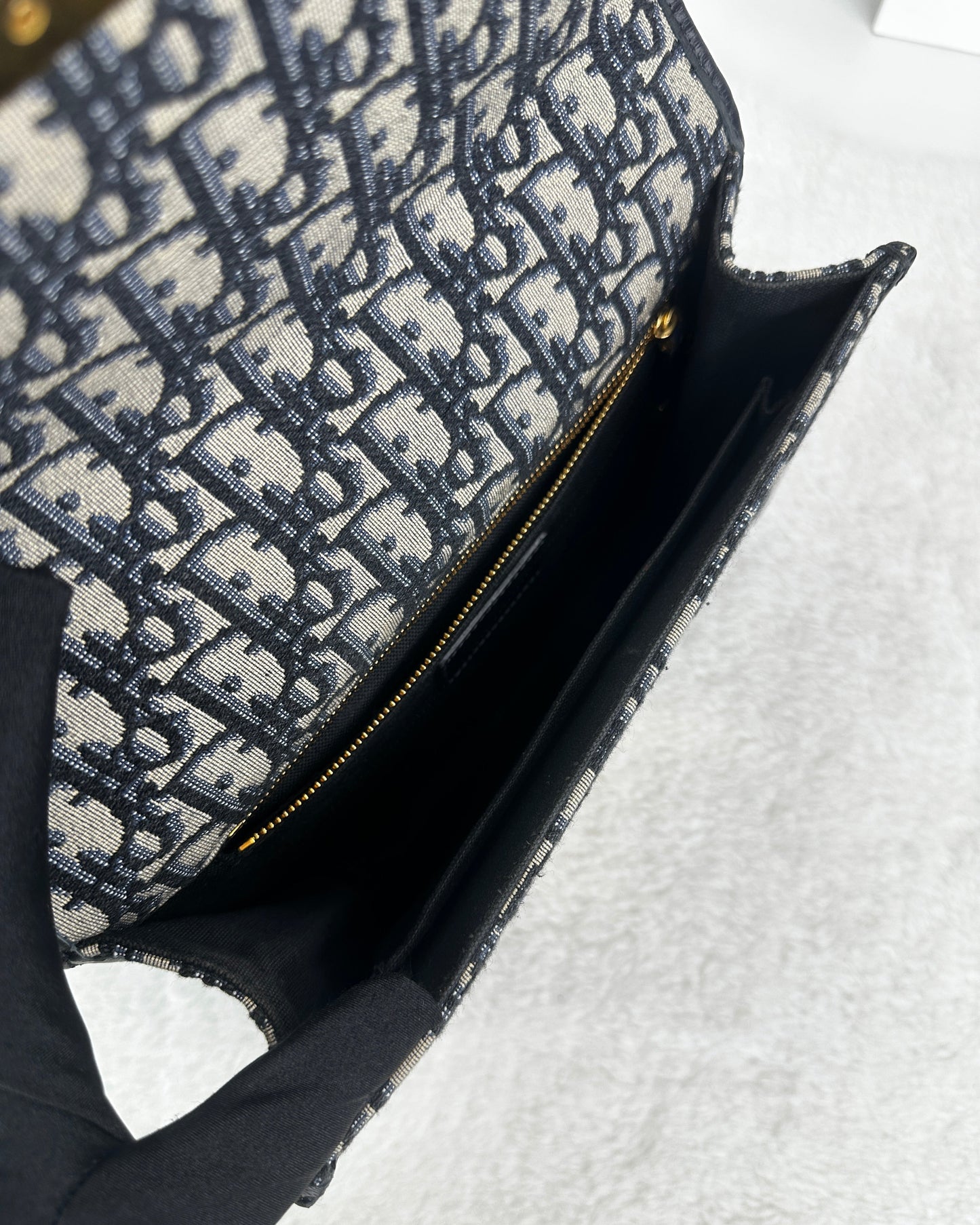 30 Montaigne Bag