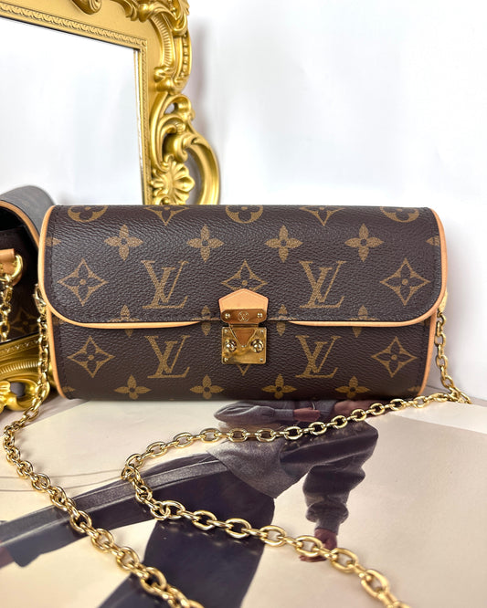 Pochette Camille