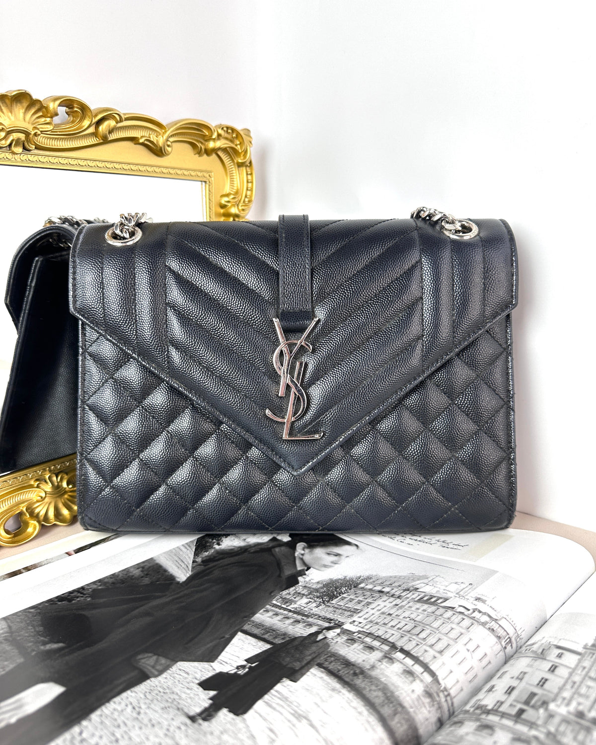 Envelopre Medium Bag