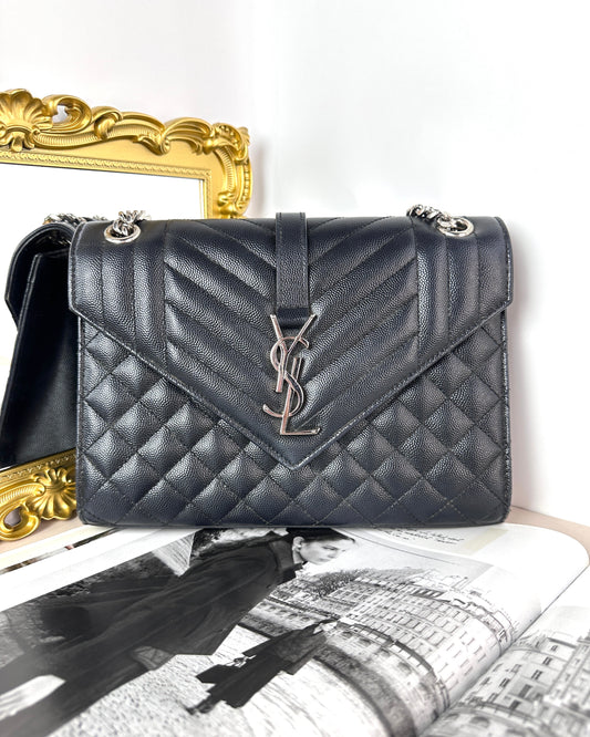 Envelopre Medium Bag