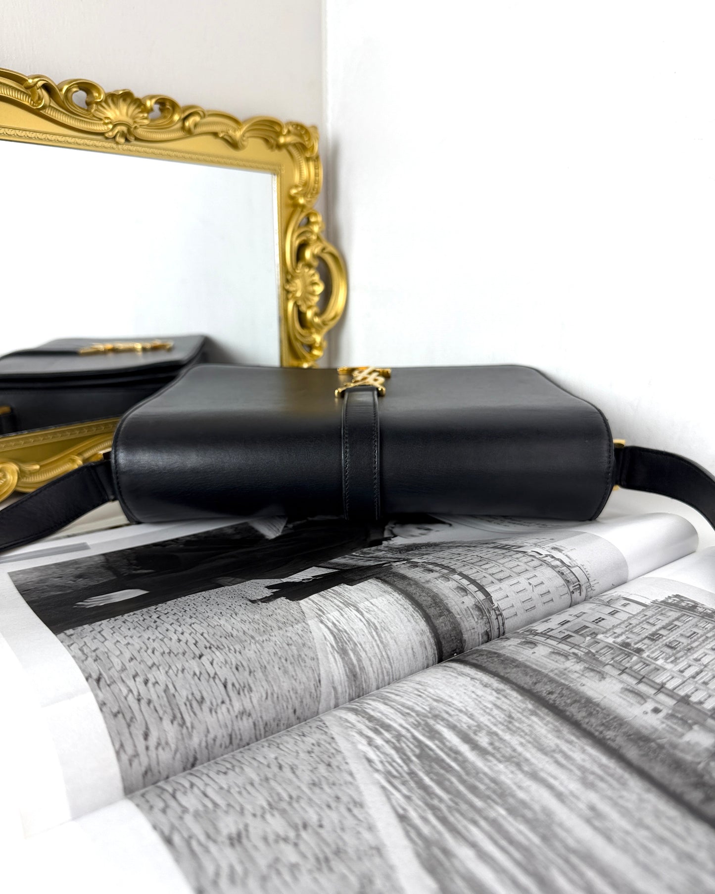 Université Shoulder Bag