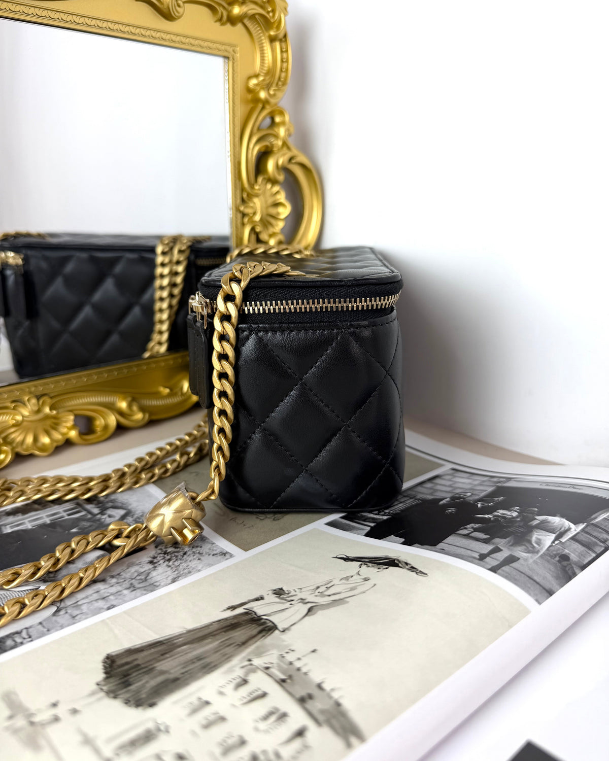 Small Vanity Case with Chain