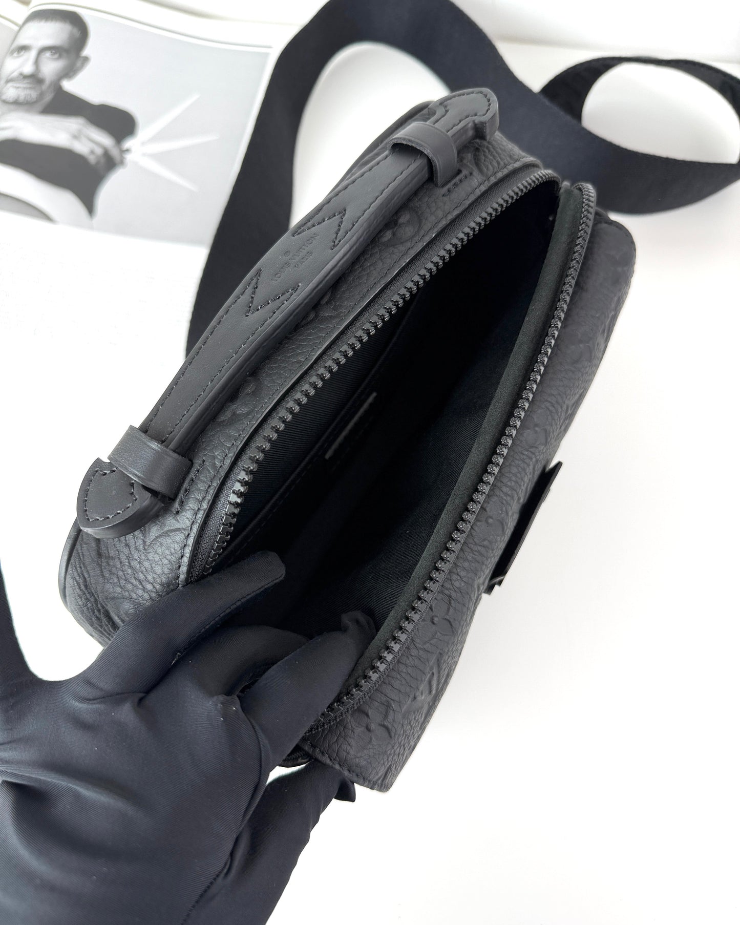 S Lock Messenger