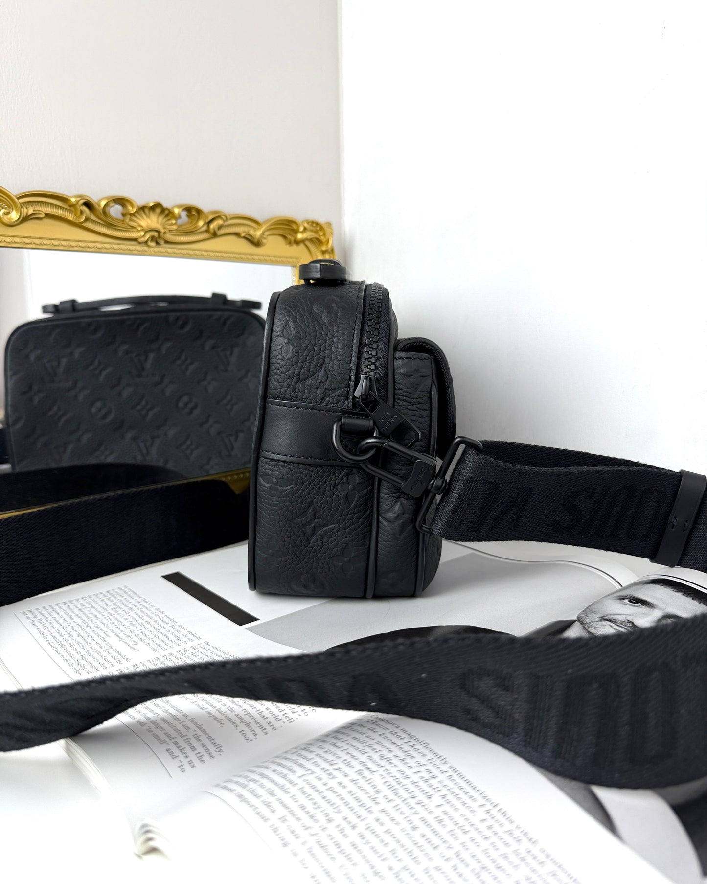 S Lock Messenger