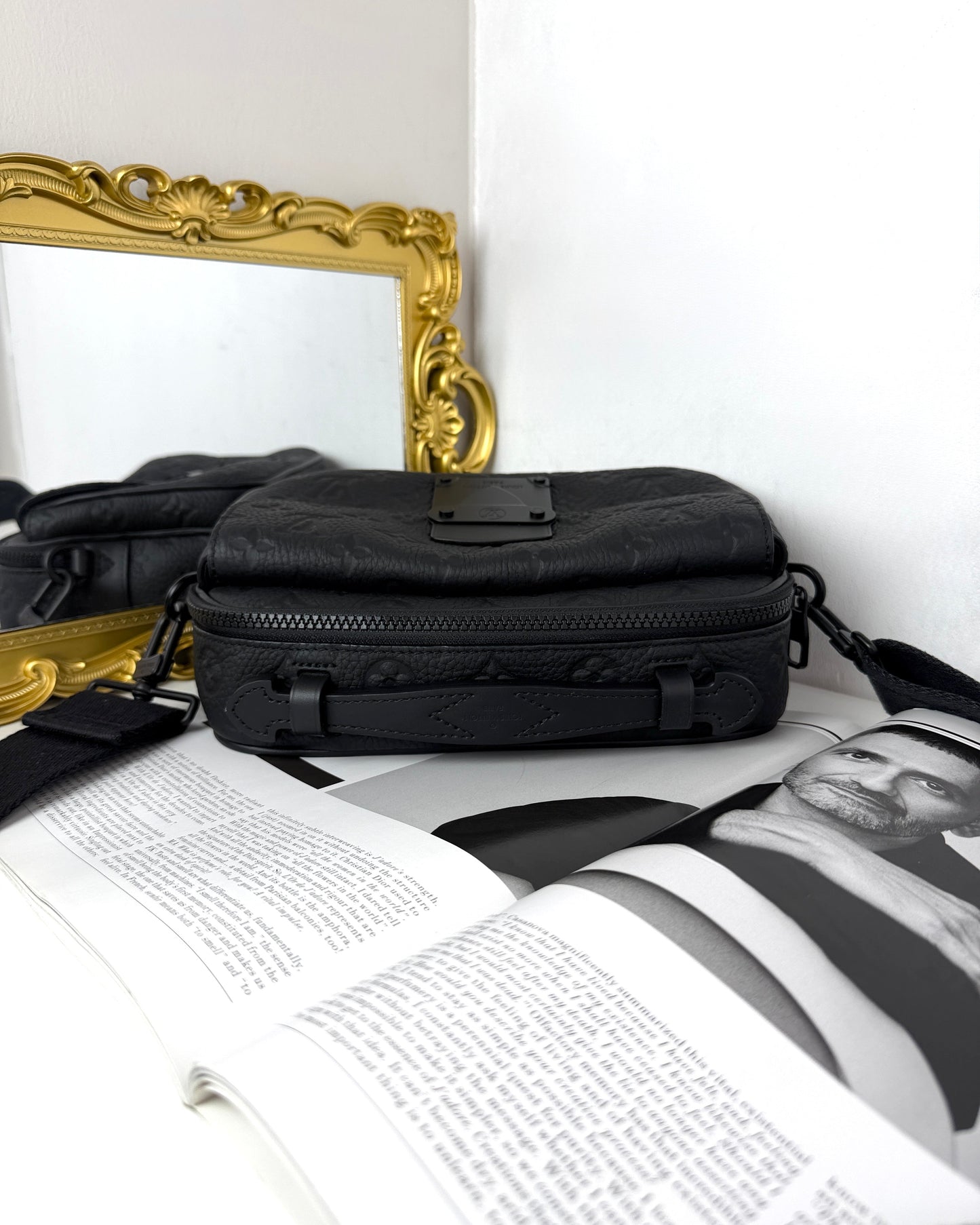 S Lock Messenger