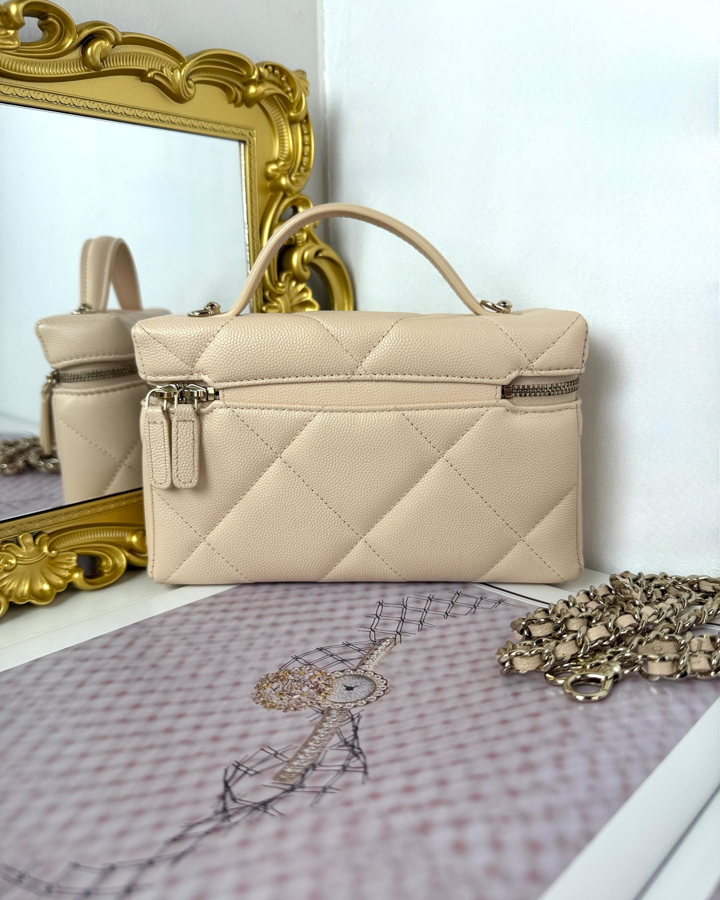 Small Classic Vanity Case
