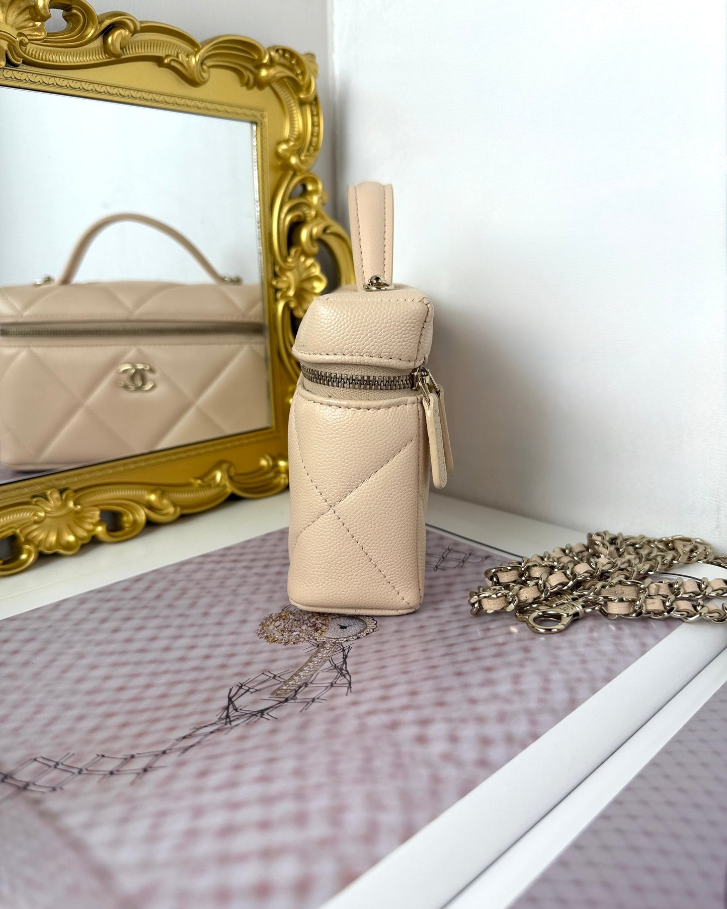 Small Classic Vanity Case