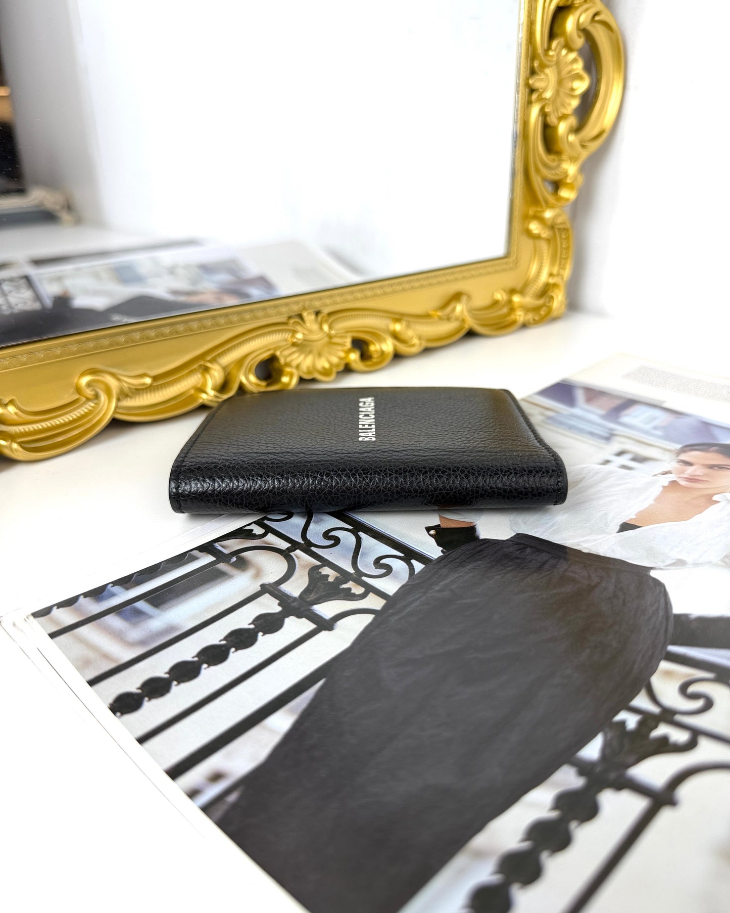 Card Vertical Bifolded Wallet