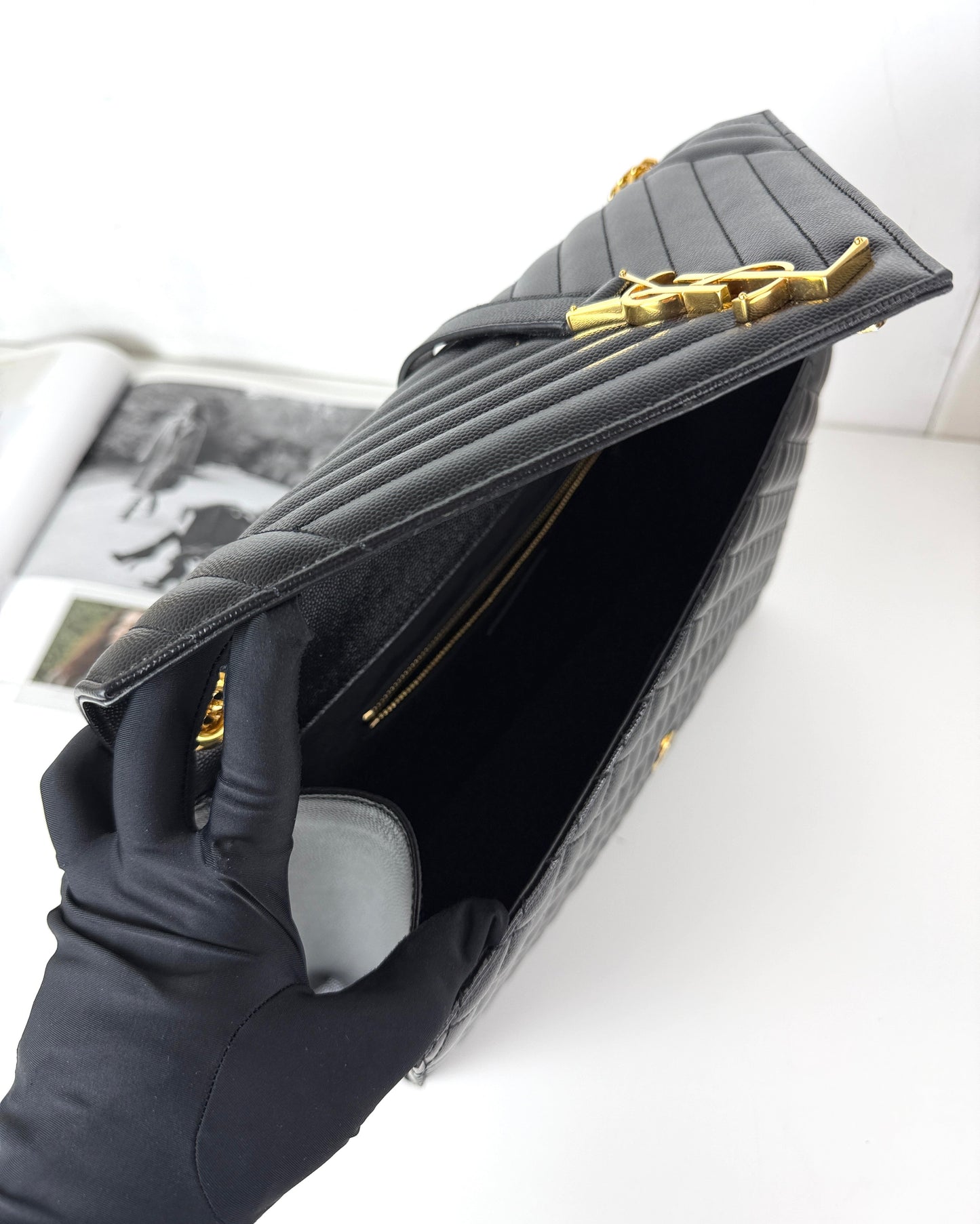 Envelope Large in Quilted Grain