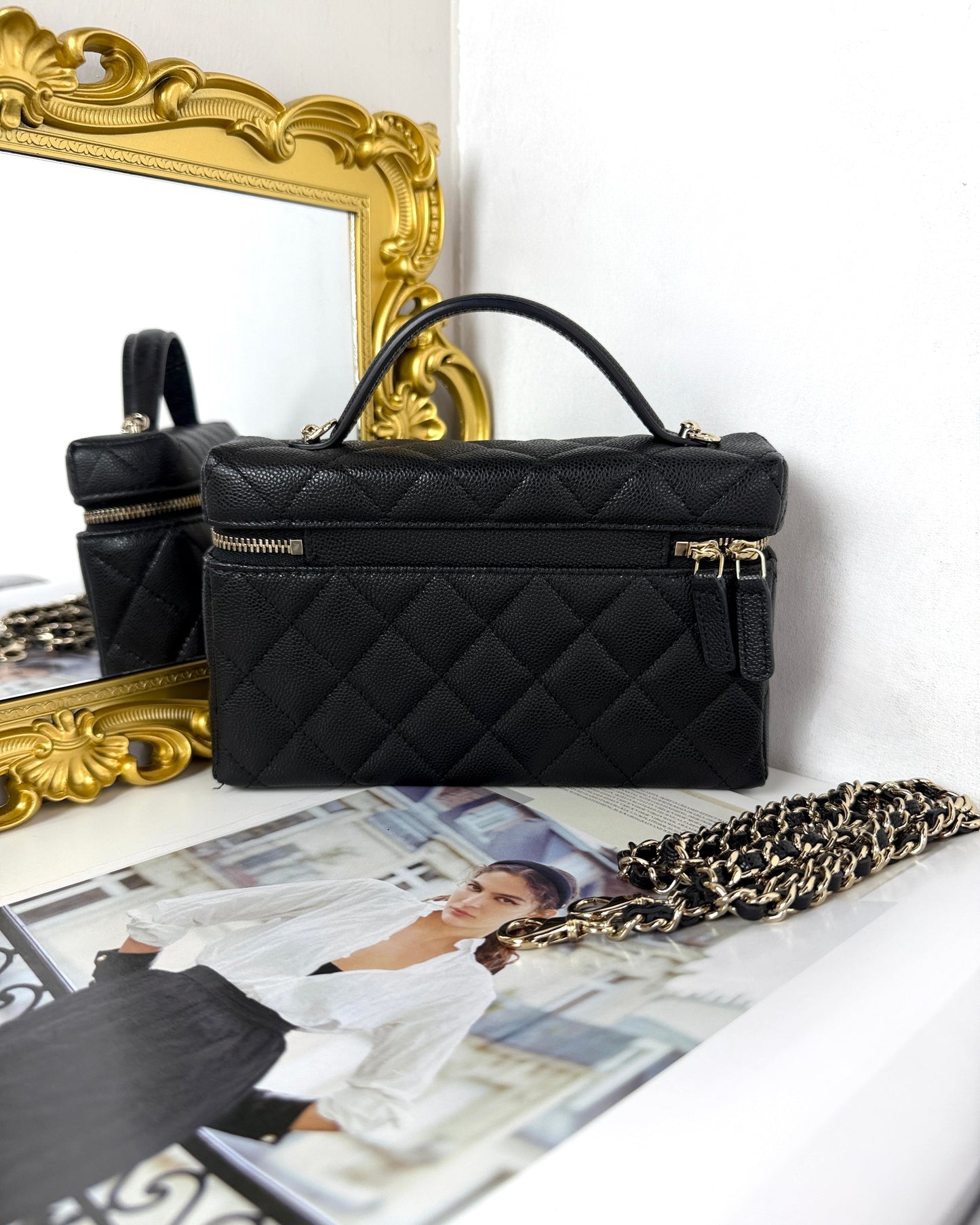 25C Vanity Case with Top Handle