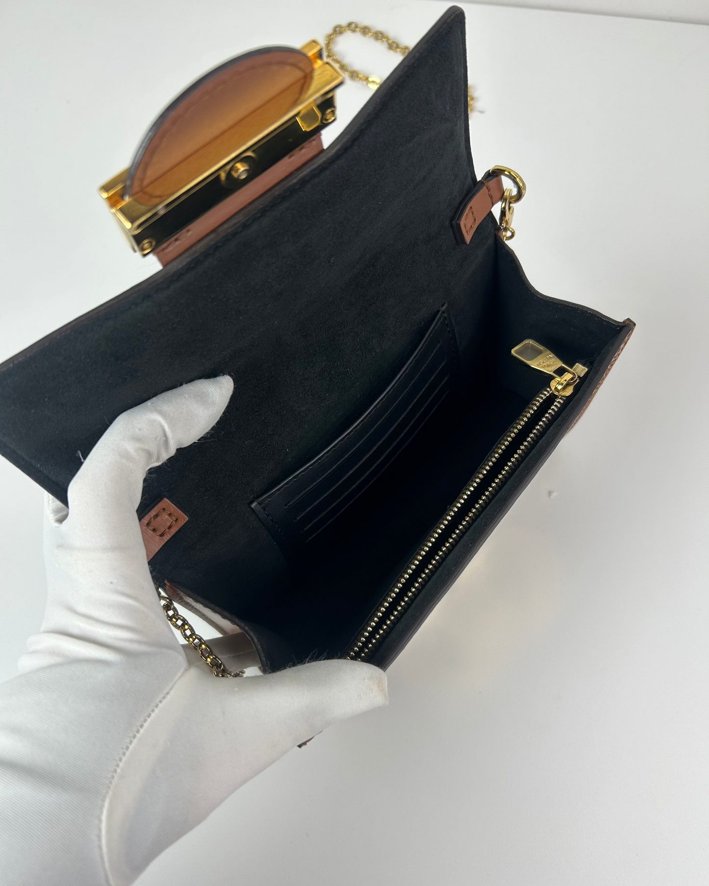 Dauphine Chain Wallet
