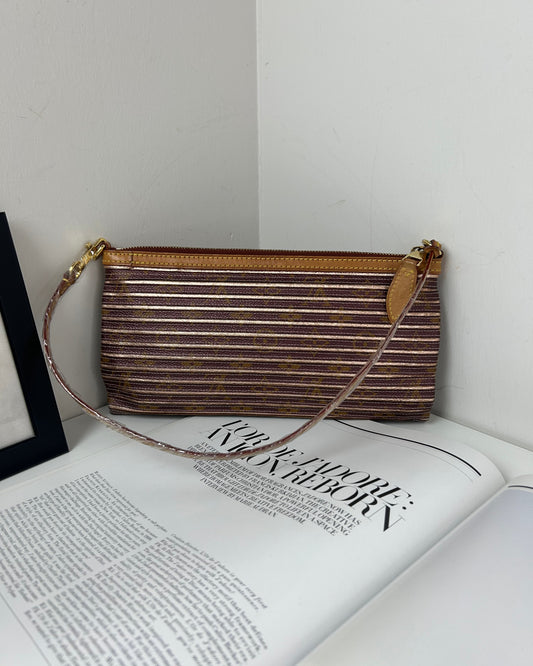 Eden Zoe Pochette