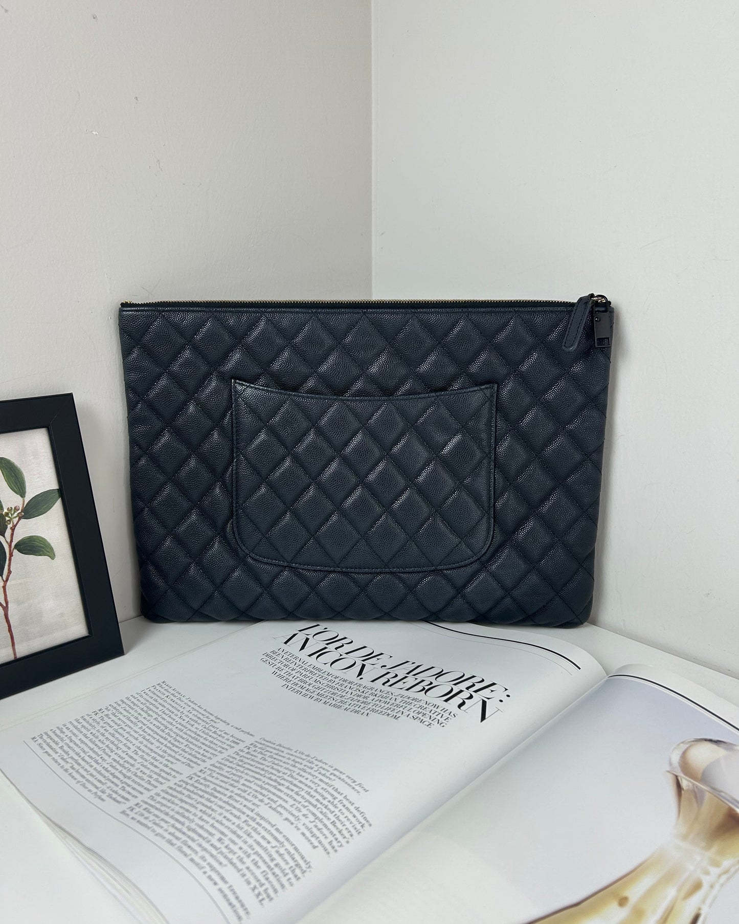 Classic Zipped Pouch
