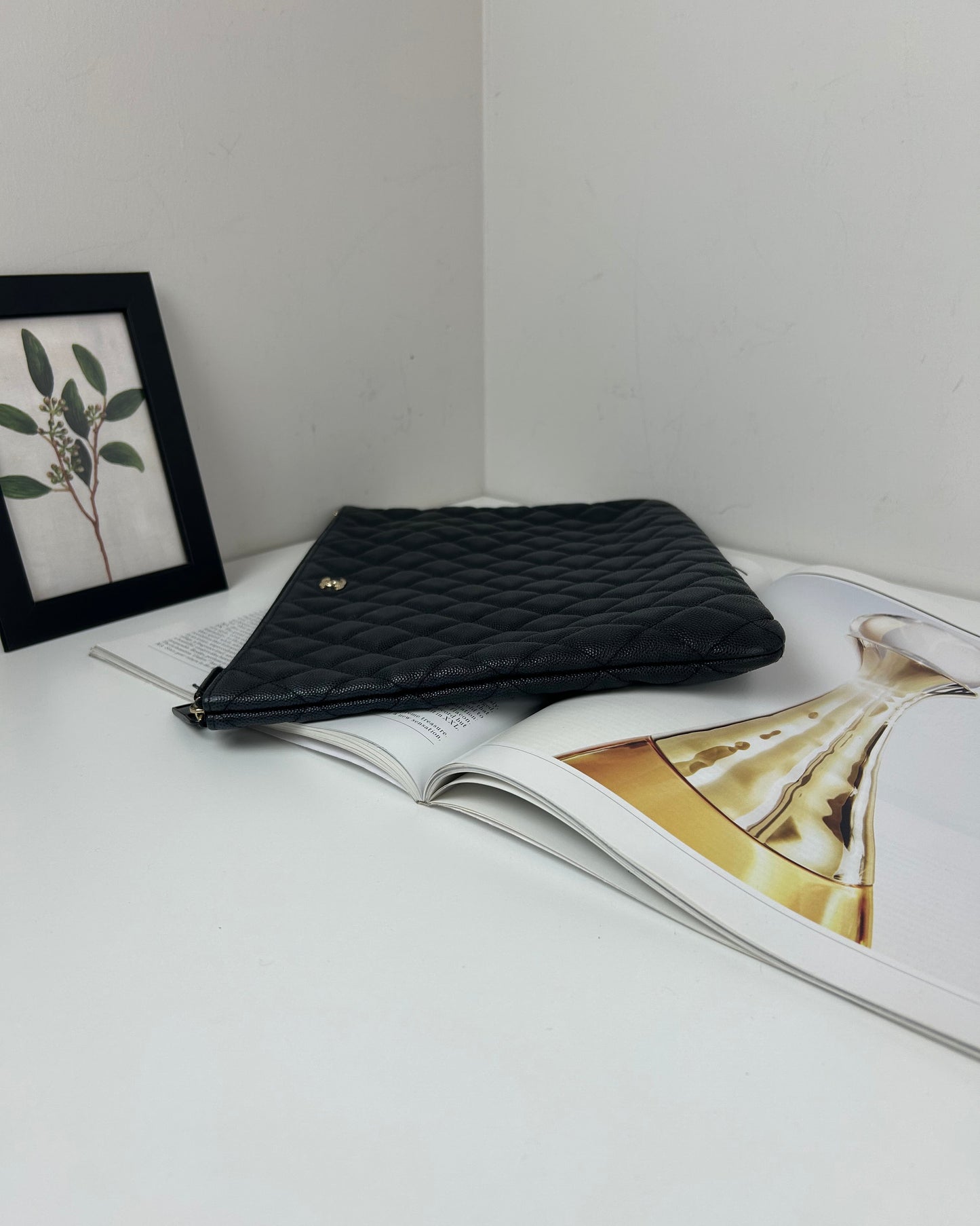 Classic Zipped Pouch