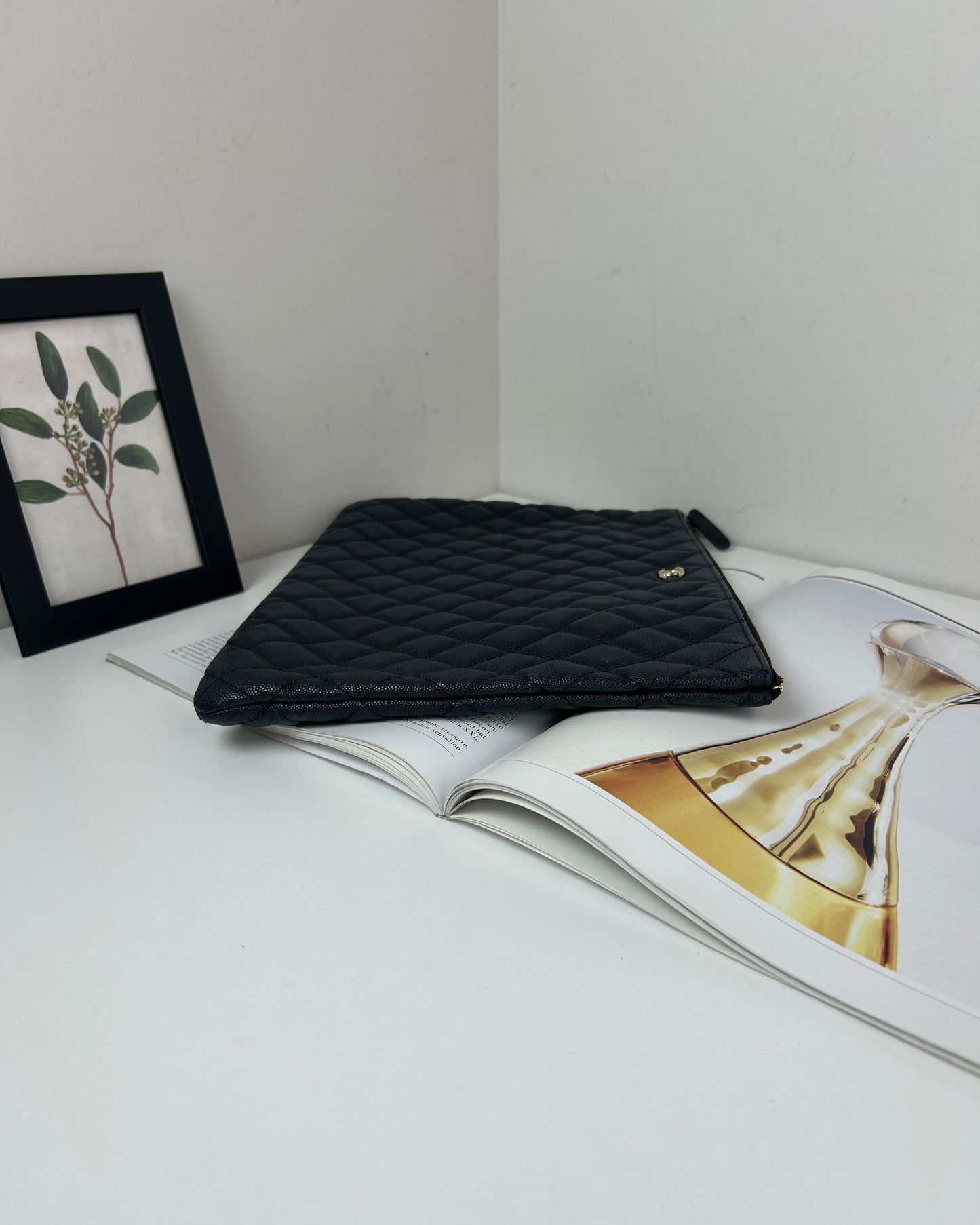 Classic Zipped Pouch