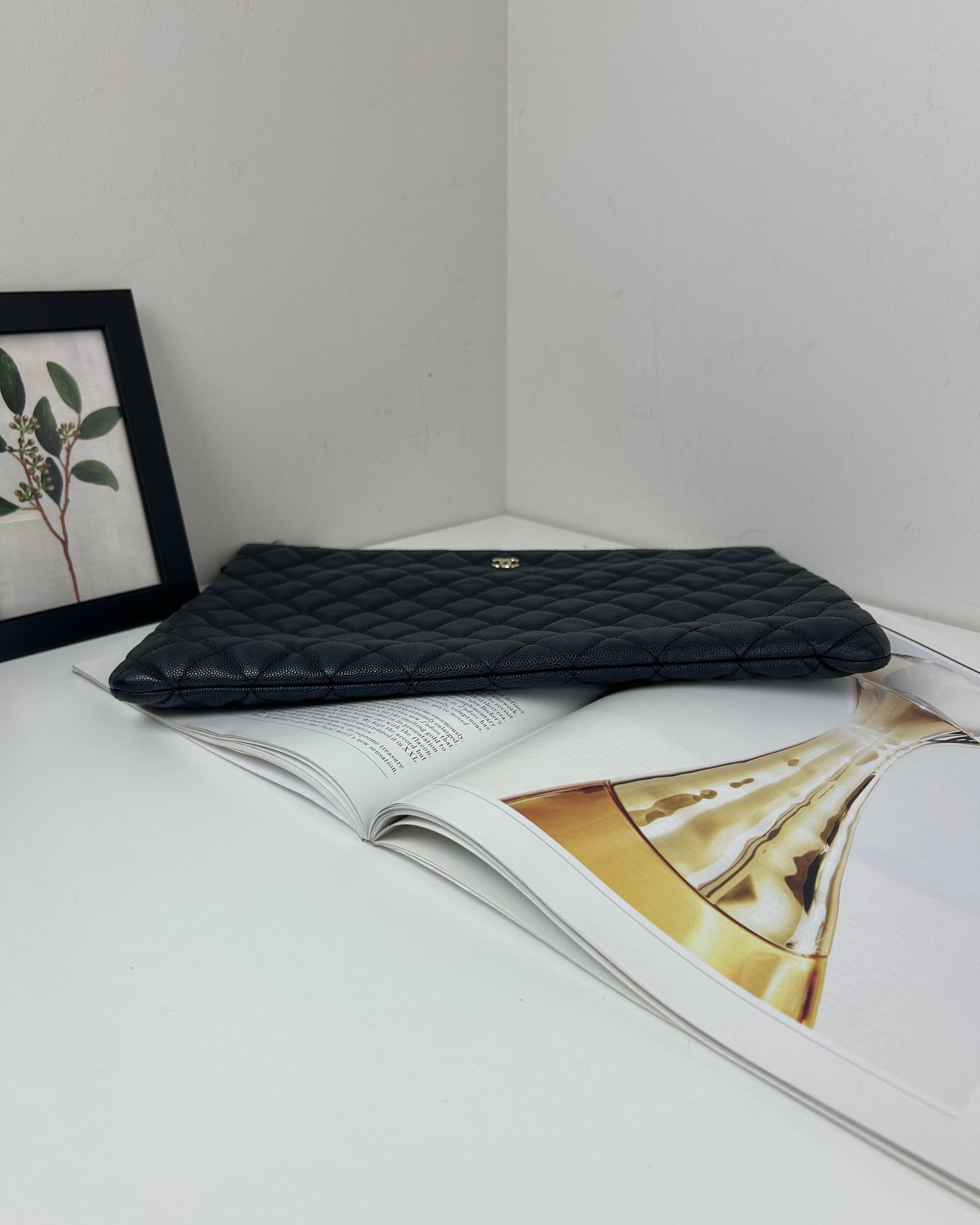 Classic Zipped Pouch
