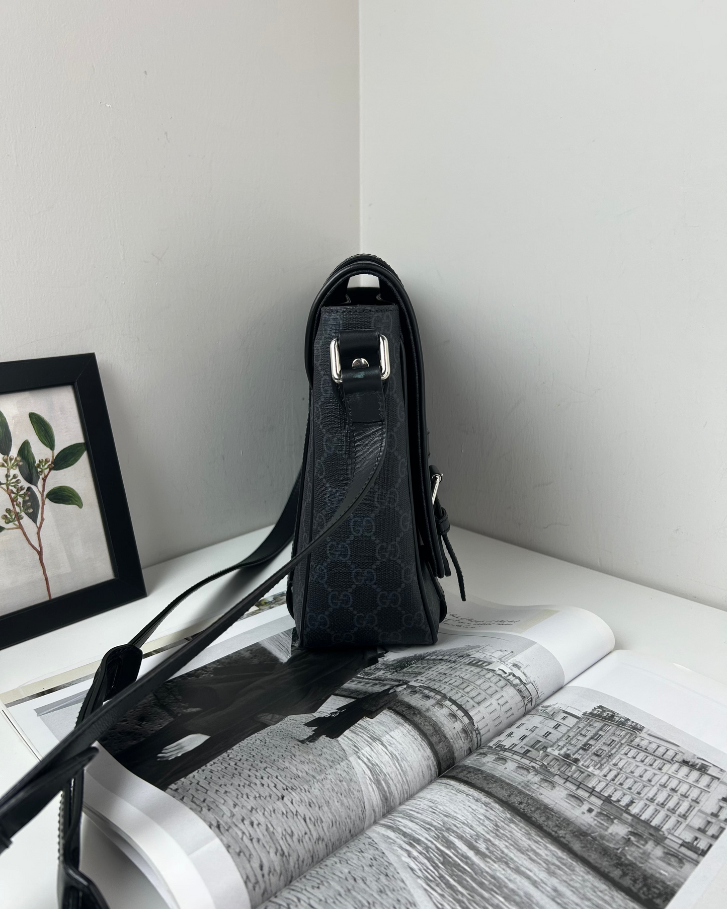 GG Supreme Messenger Bag