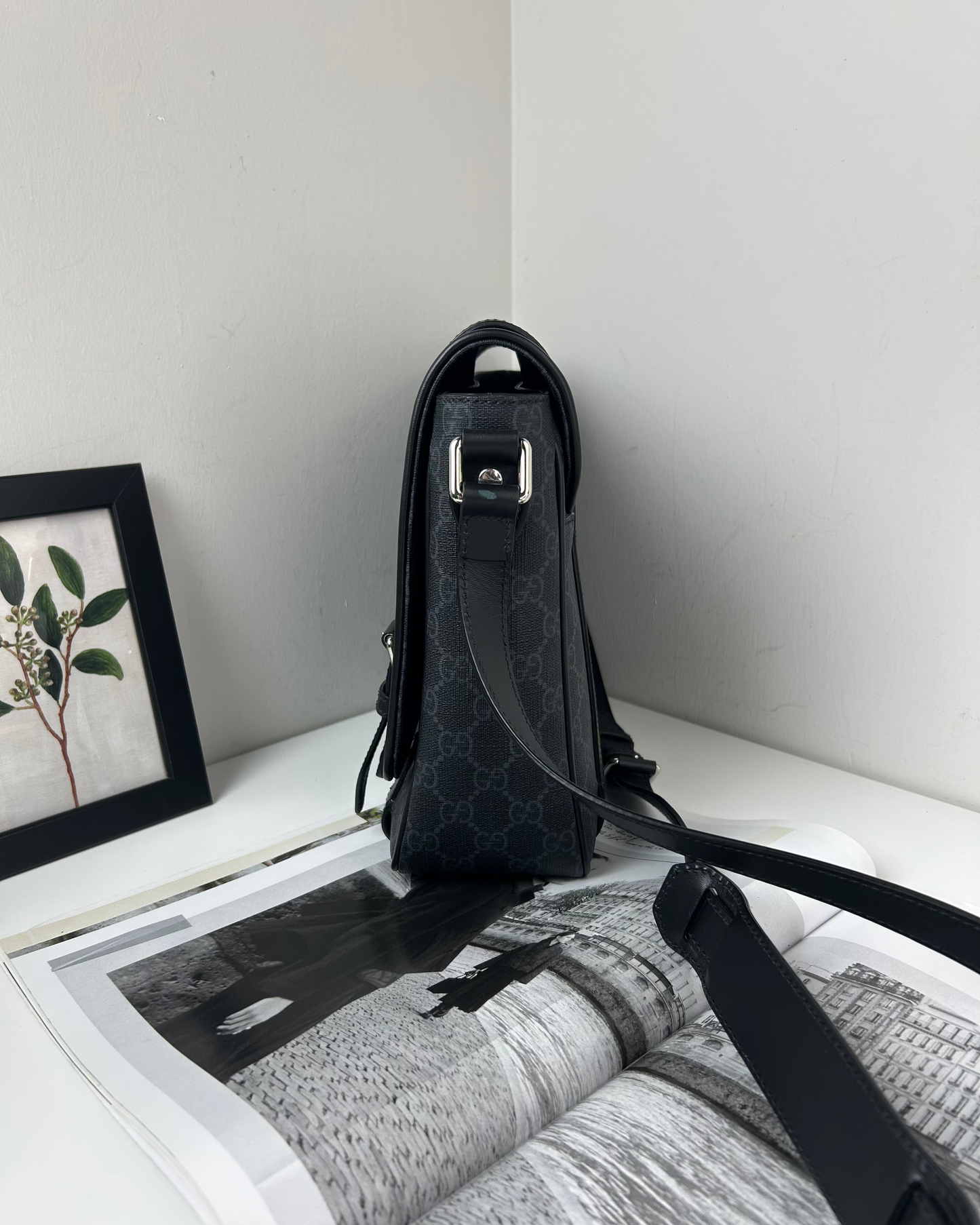 GG Supreme Messenger Bag