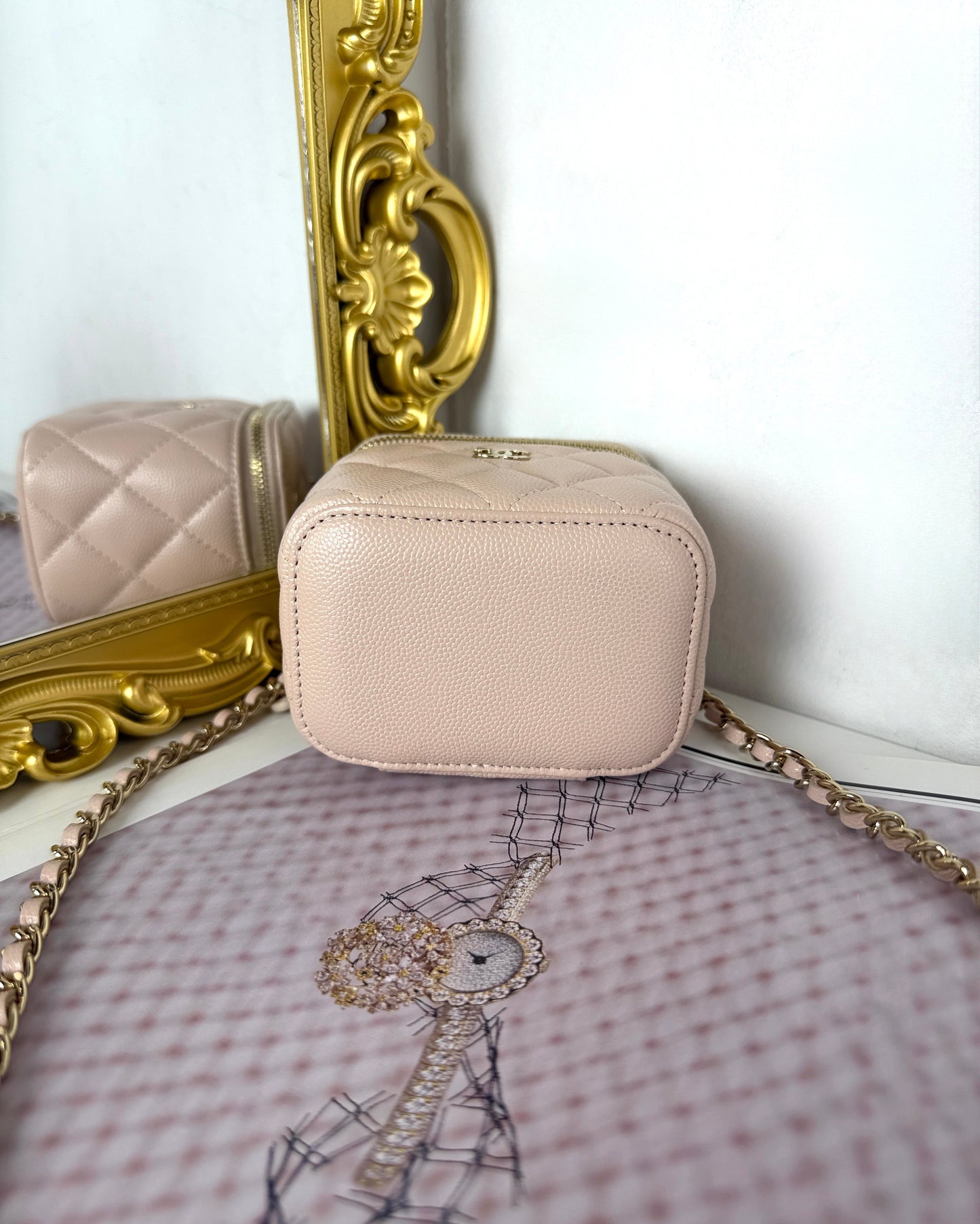 Classic Small Vanity Case