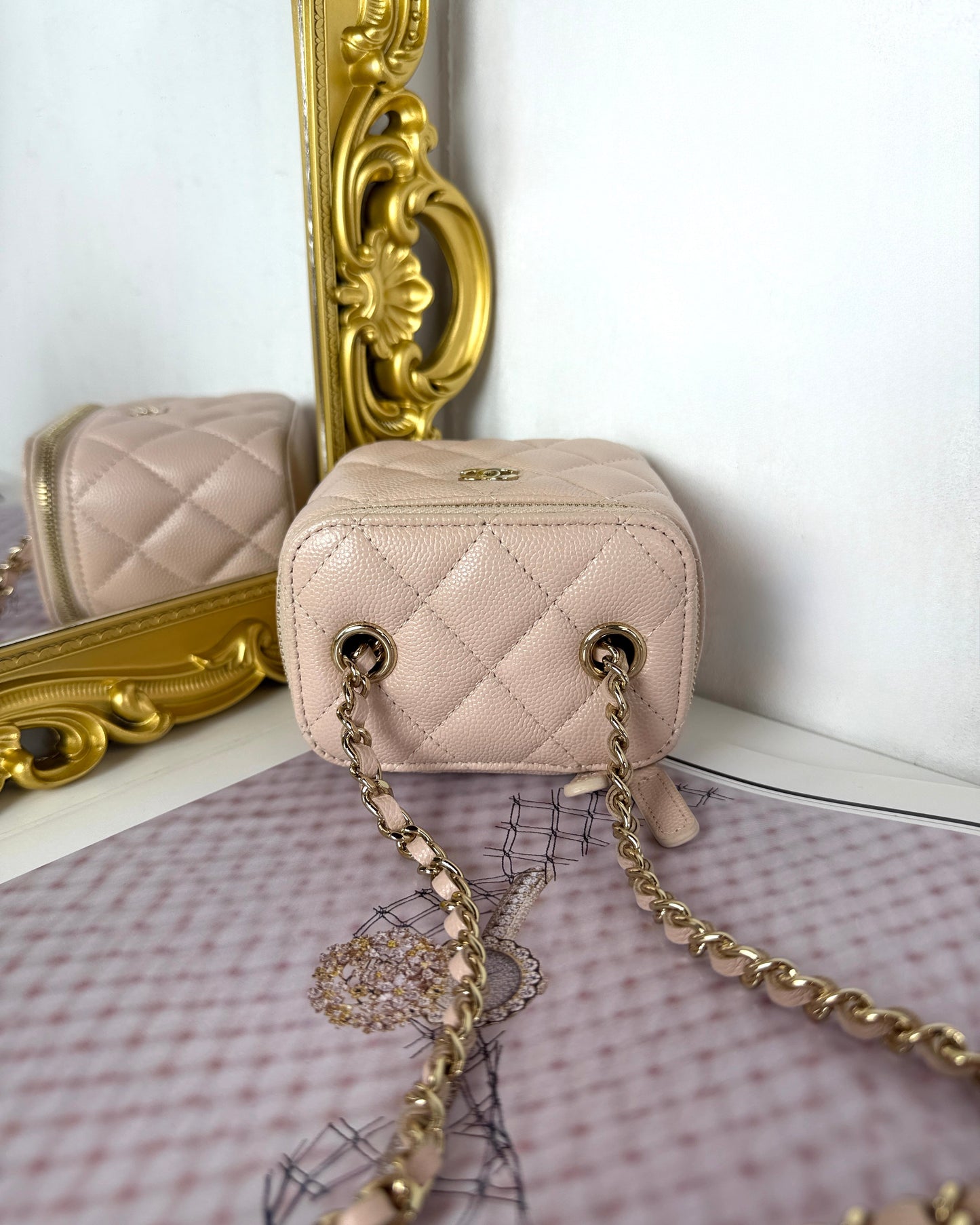 Classic Small Vanity Case
