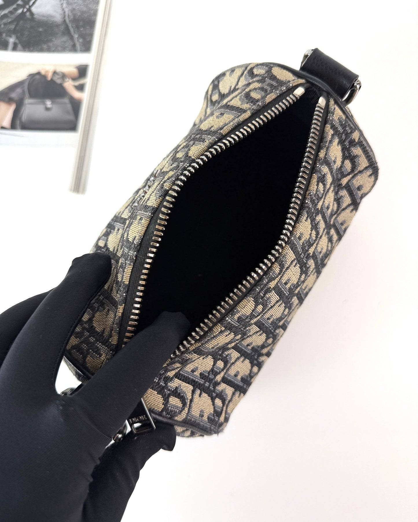Roller Messenger Bag