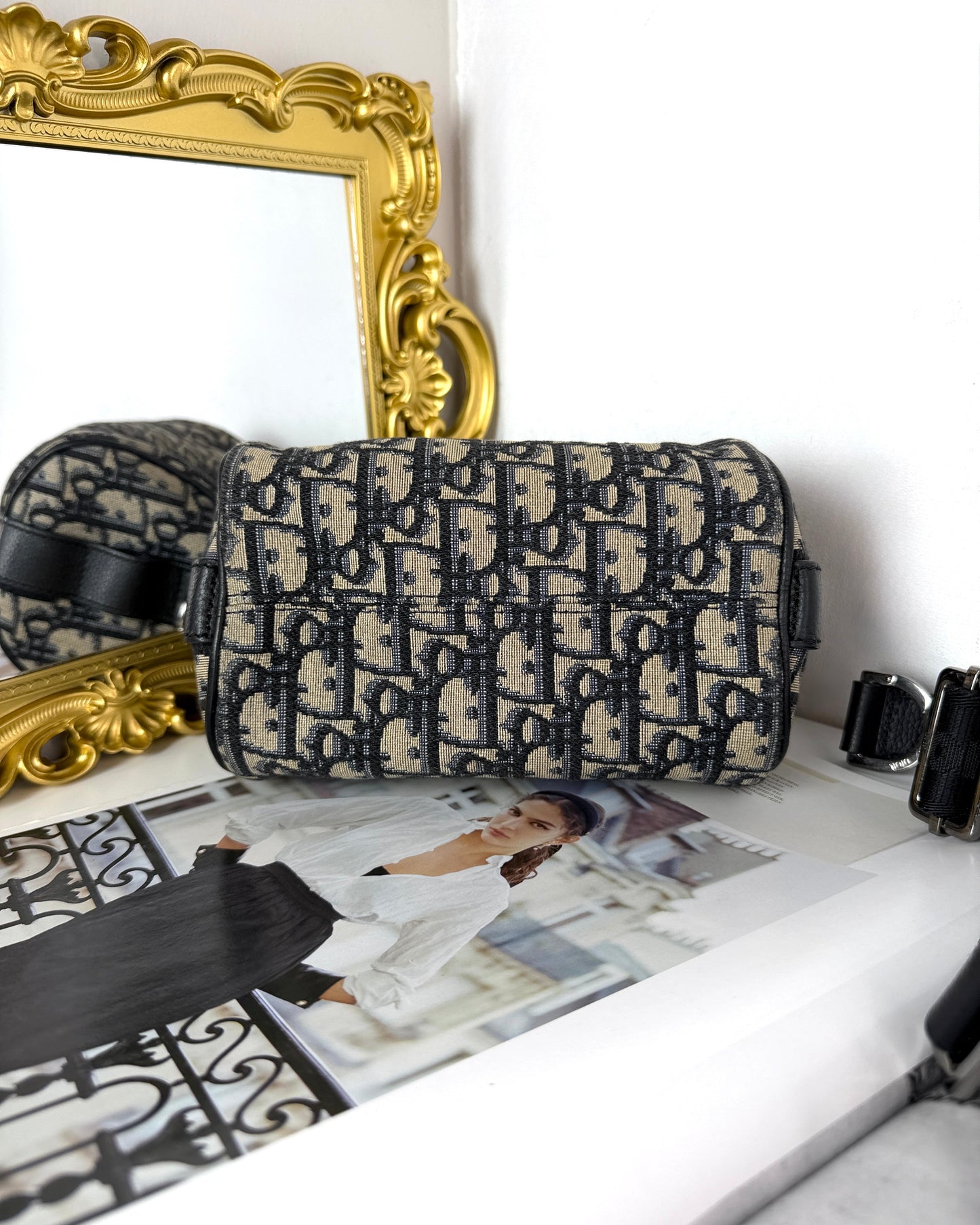 Roller Messenger Bag