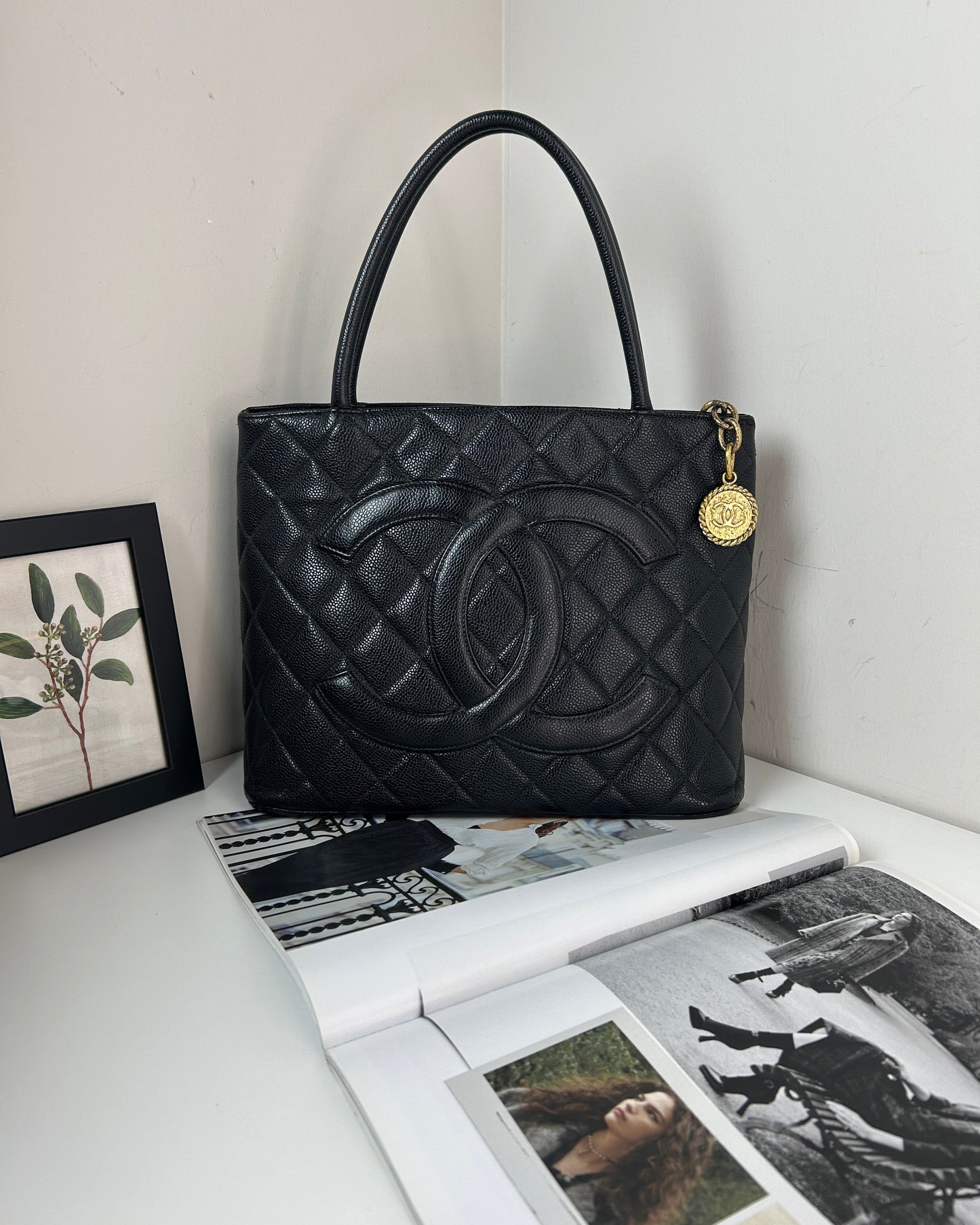 Medallion Tote
