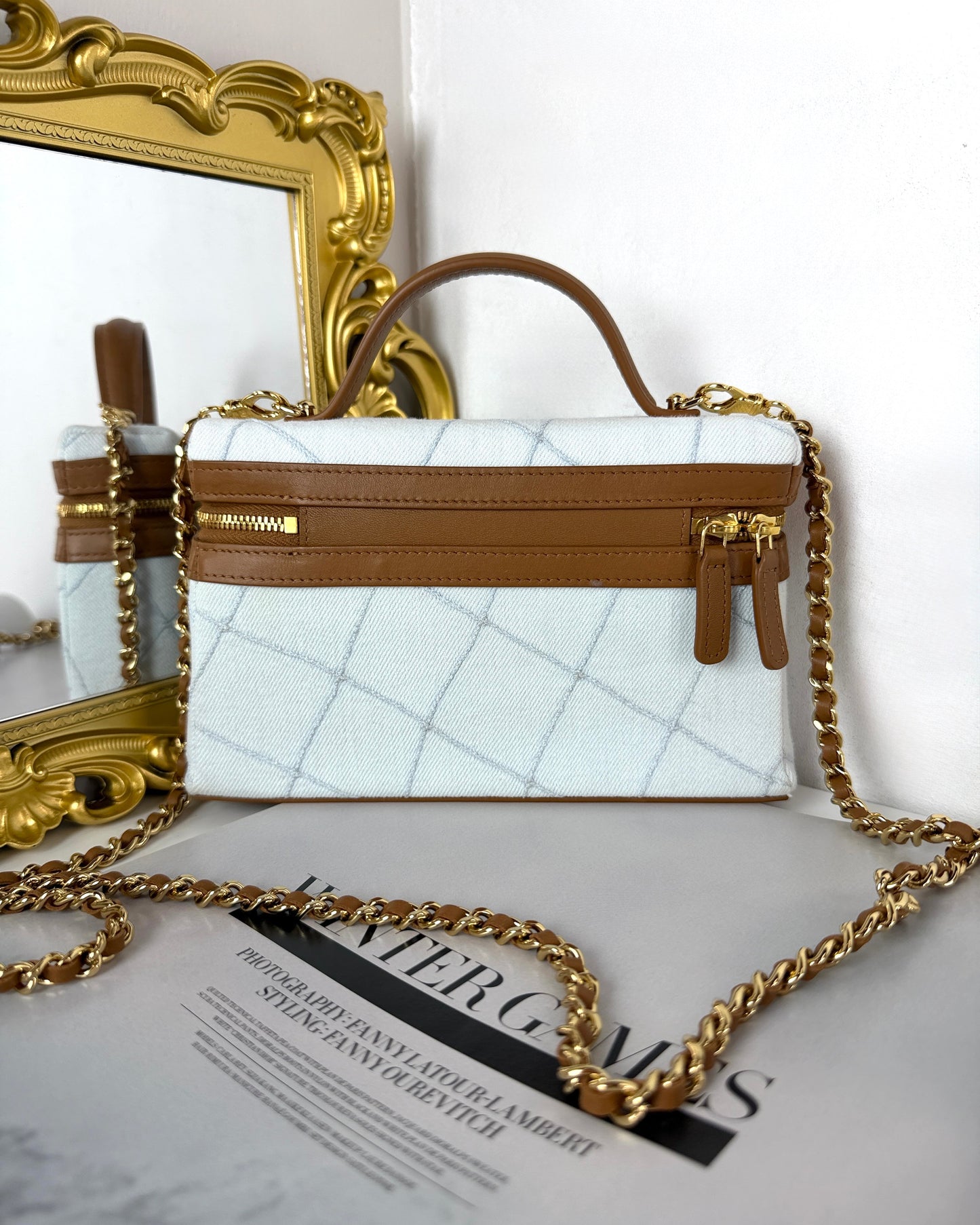 Slim Vanity Case with Chain