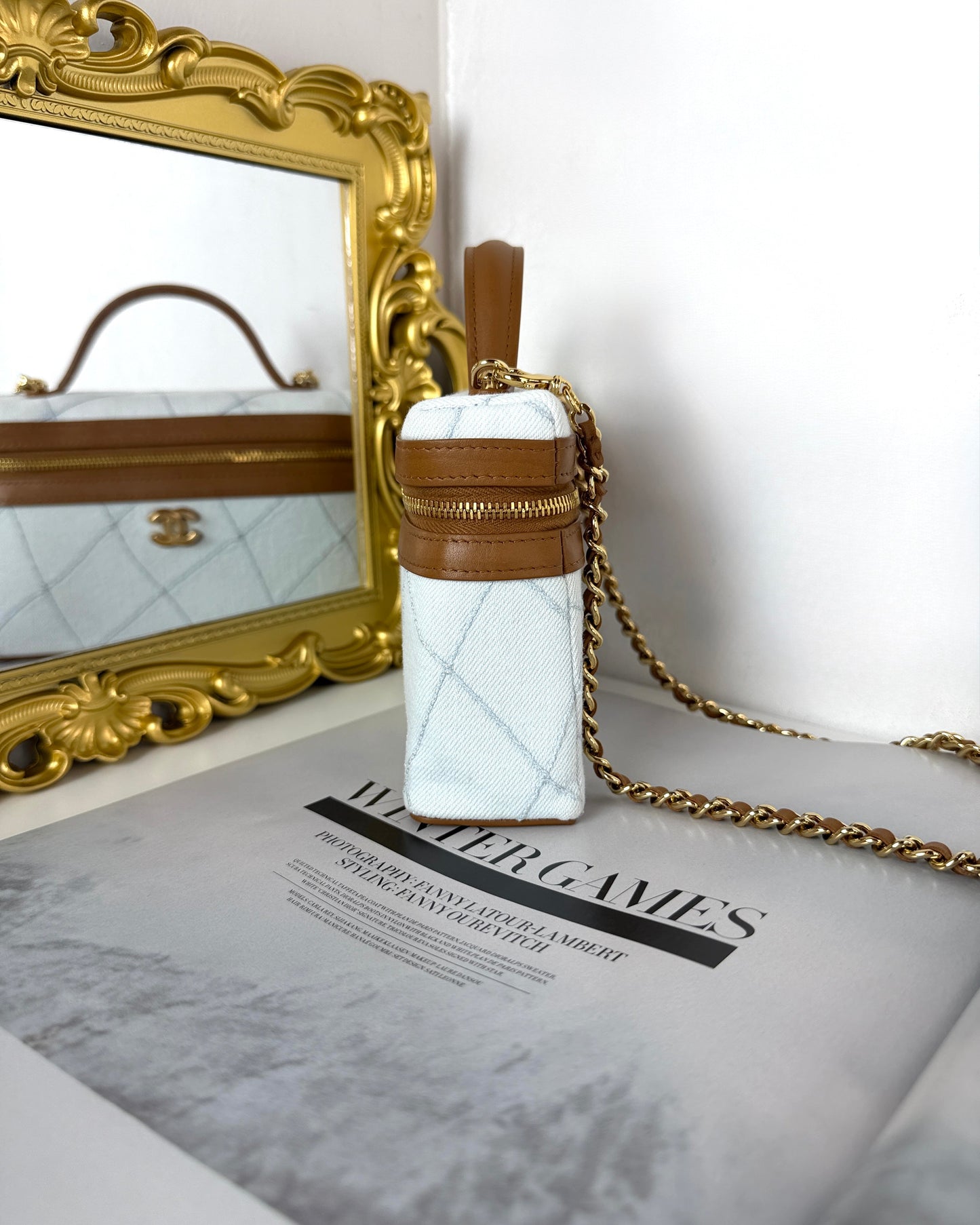 Slim Vanity Case with Chain