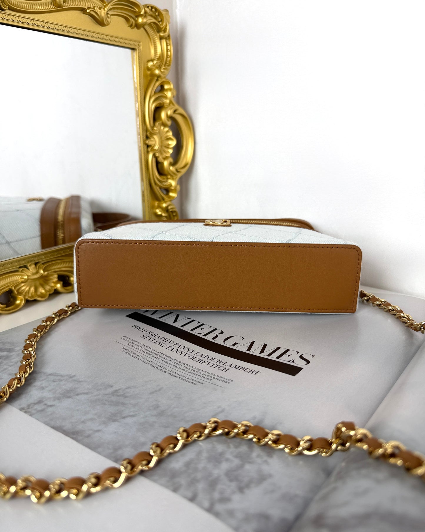 Slim Vanity Case with Chain
