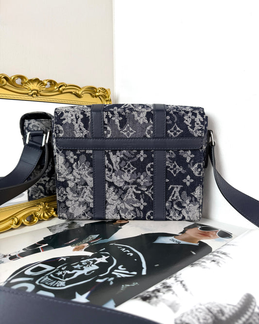 Trunk Messenger PM