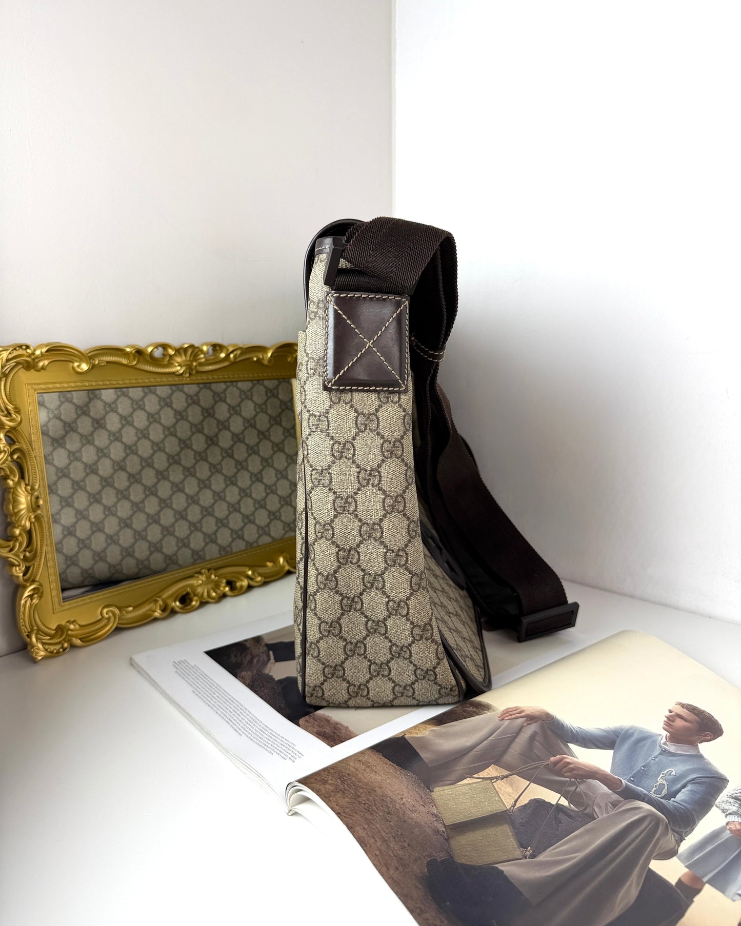 Interlocking G Large Messenger Bag