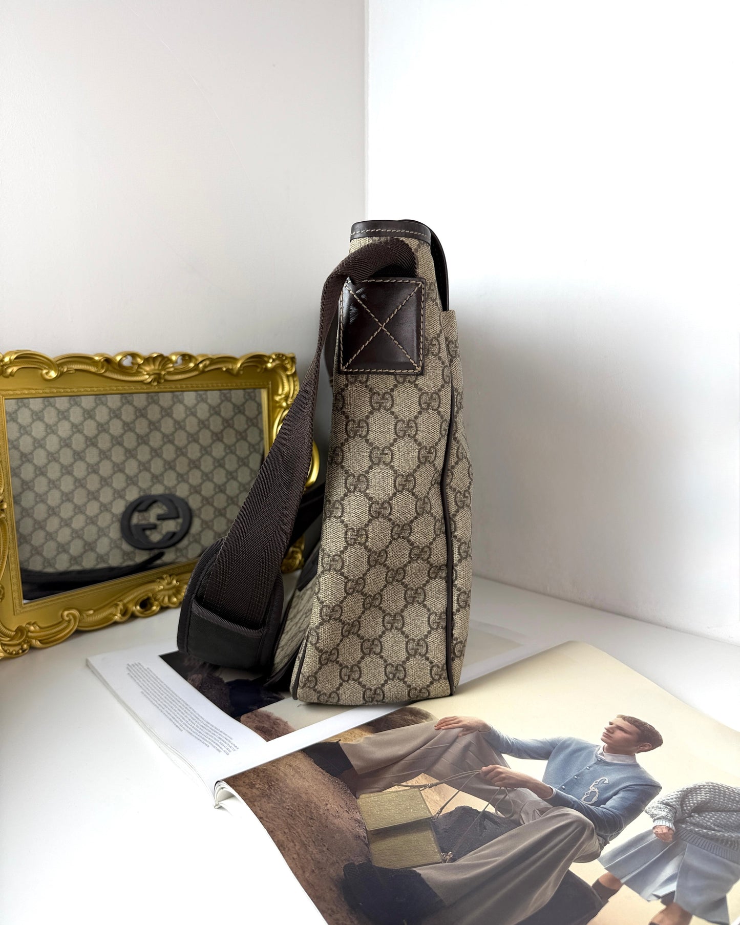 Interlocking G Large Messenger Bag