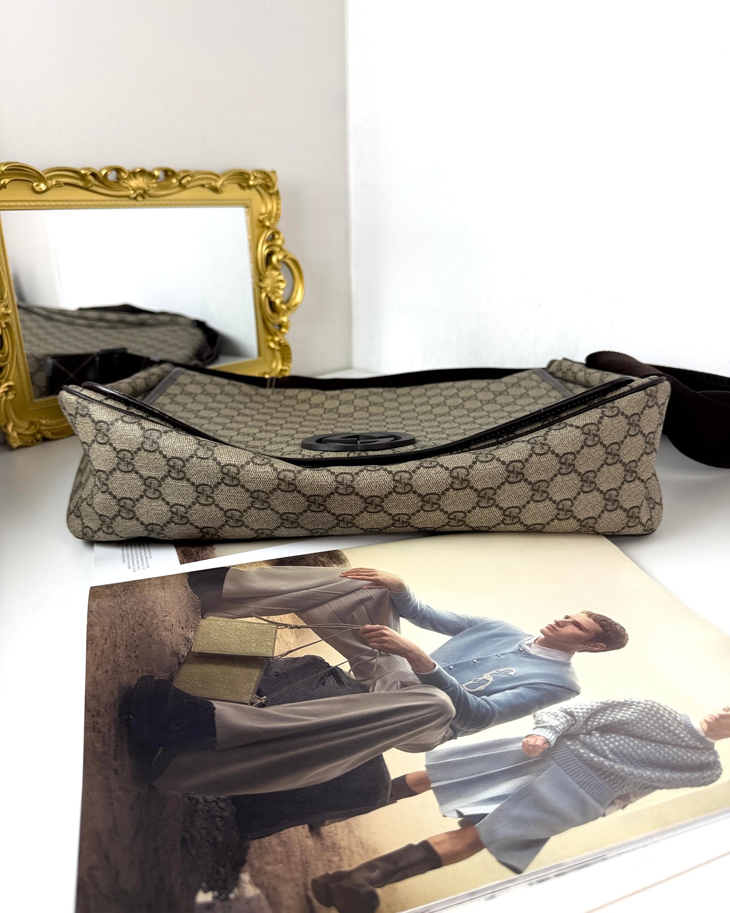 Interlocking G Large Messenger Bag