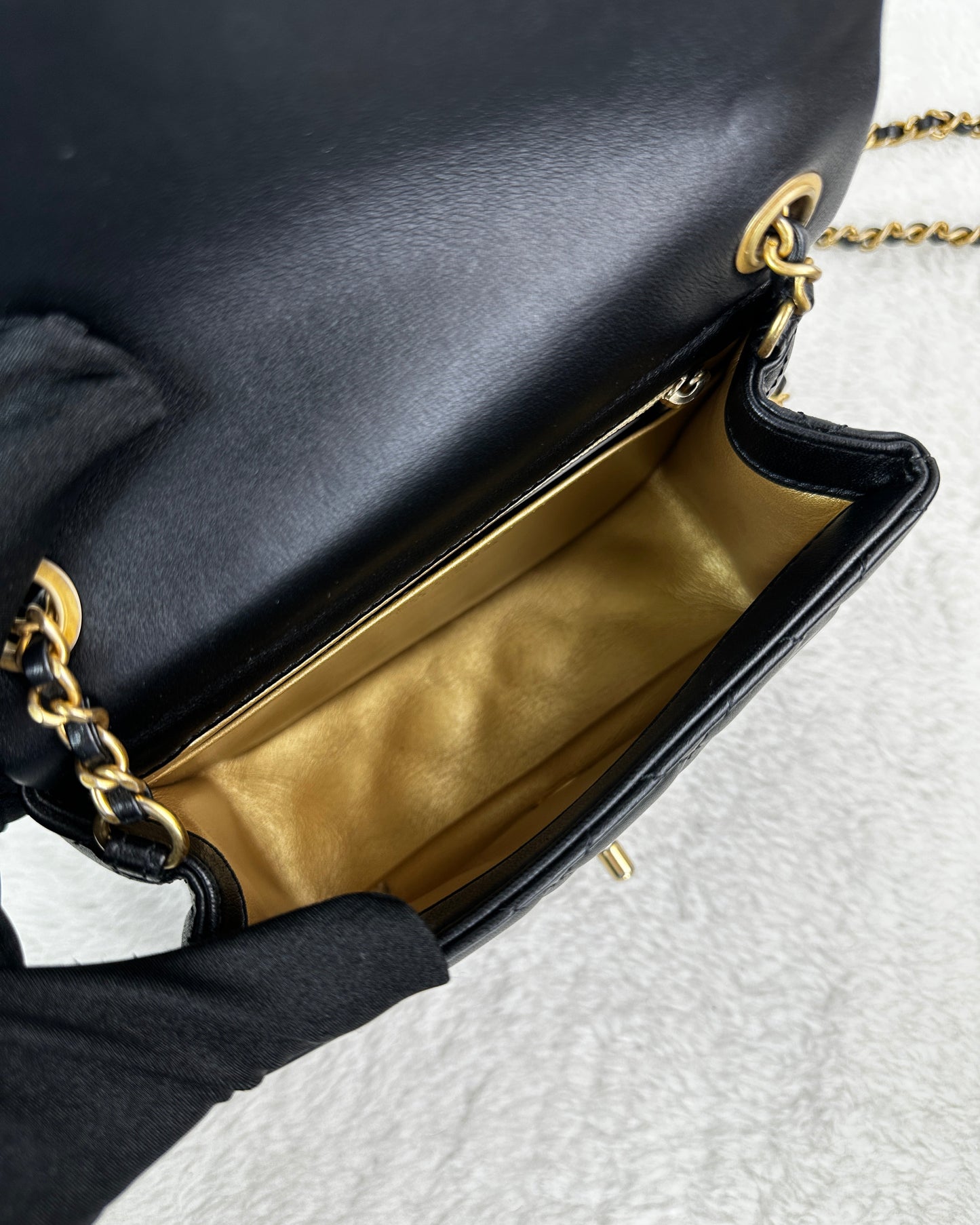 Mini Square Pearl Crush