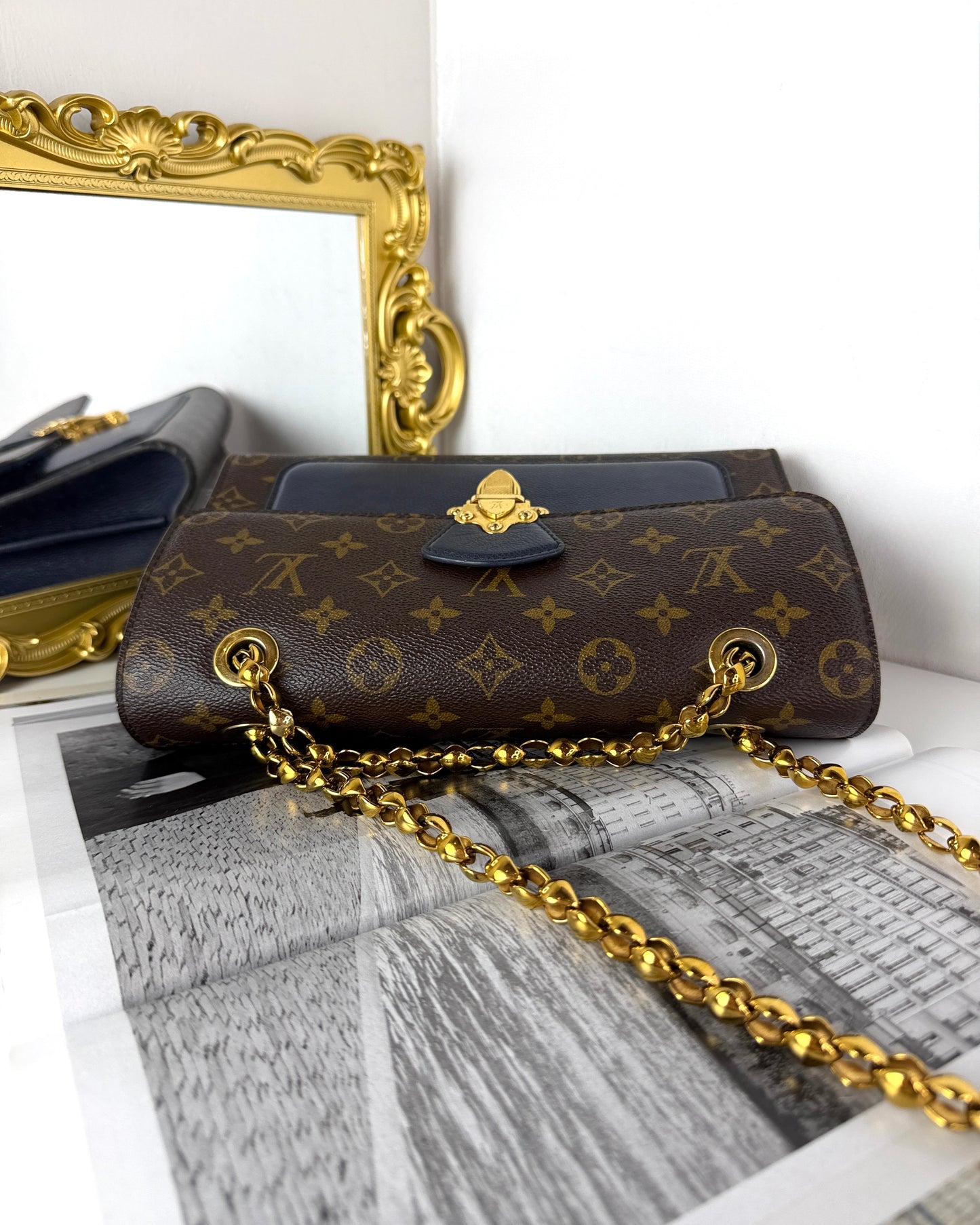 Victoire Chain Bag