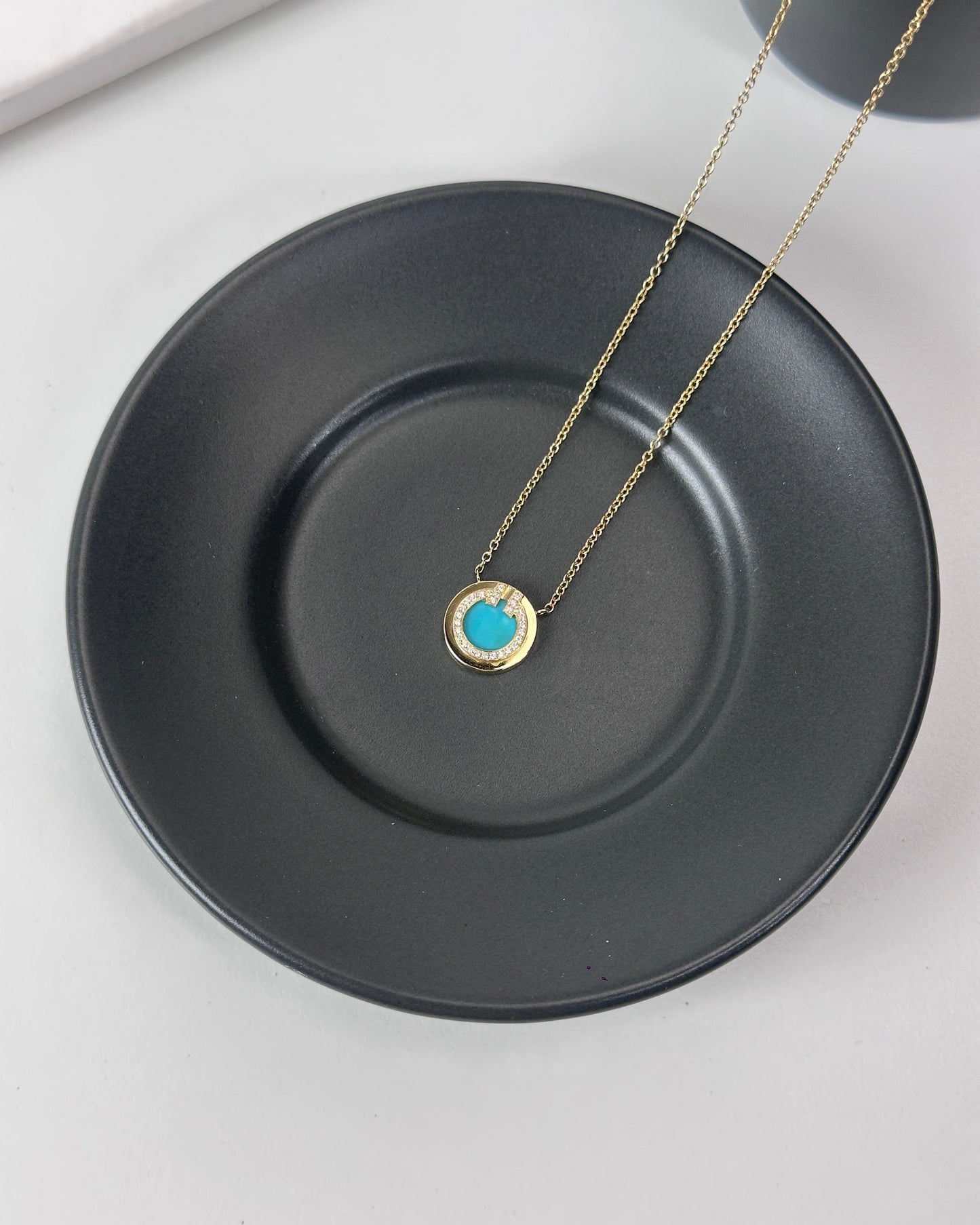 Tiffany T Circle Pendant